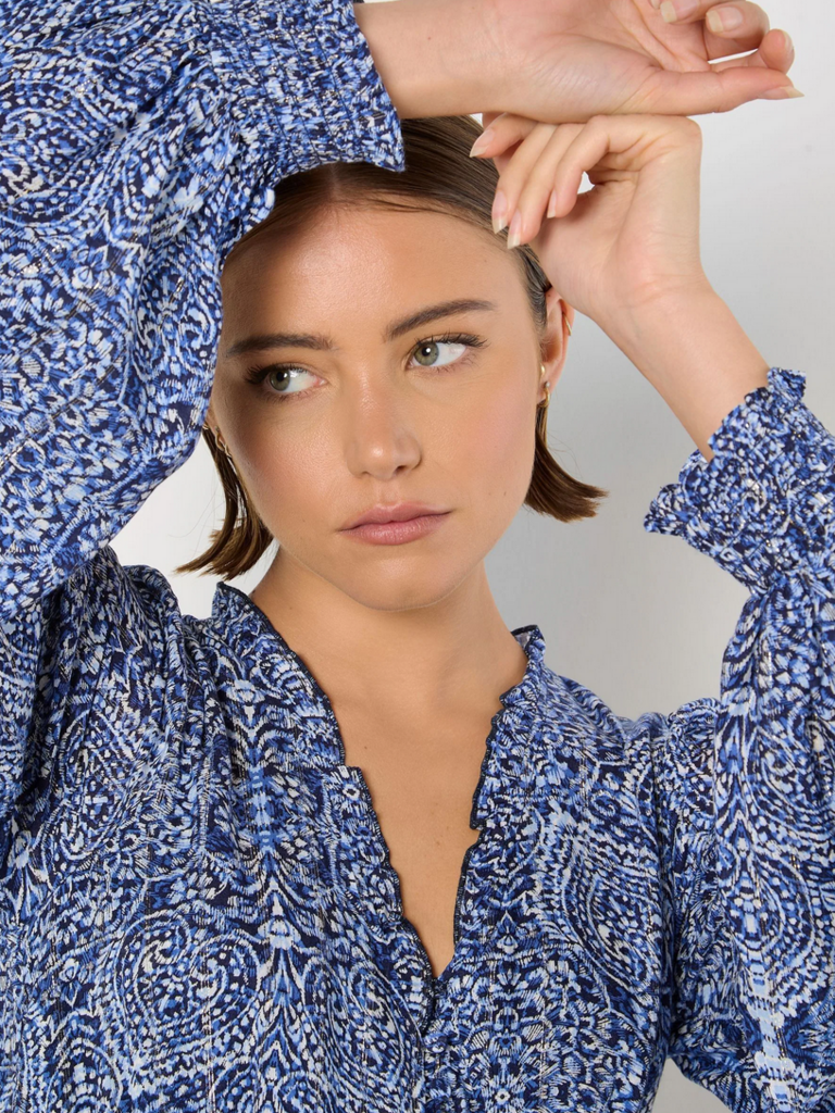 Apricot Metallic Blue Mini