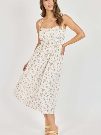 Sadie & Sage Sweetheart Bouquet Midi