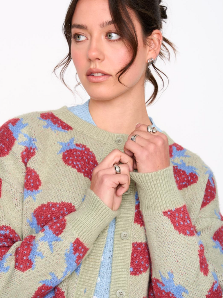 24 Colours Strawberry Cardigan