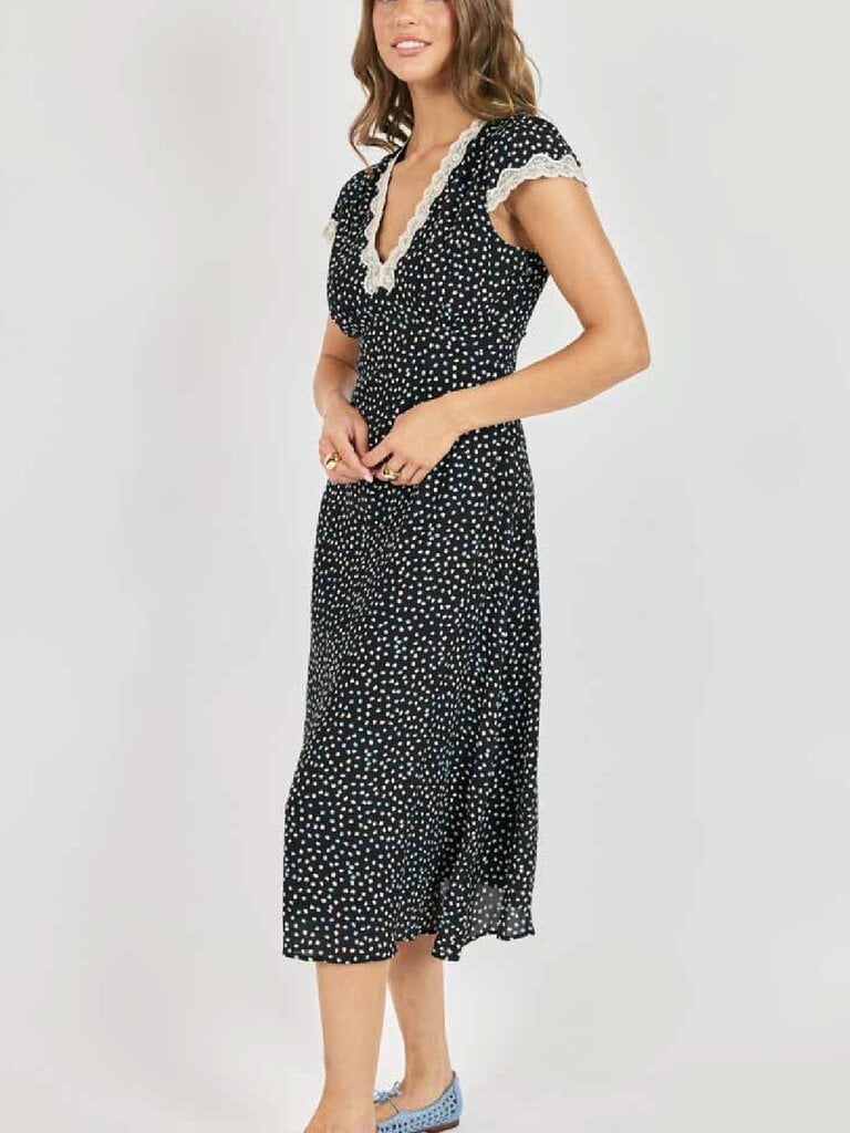 Sadie & Sage Pebble Lace Midi