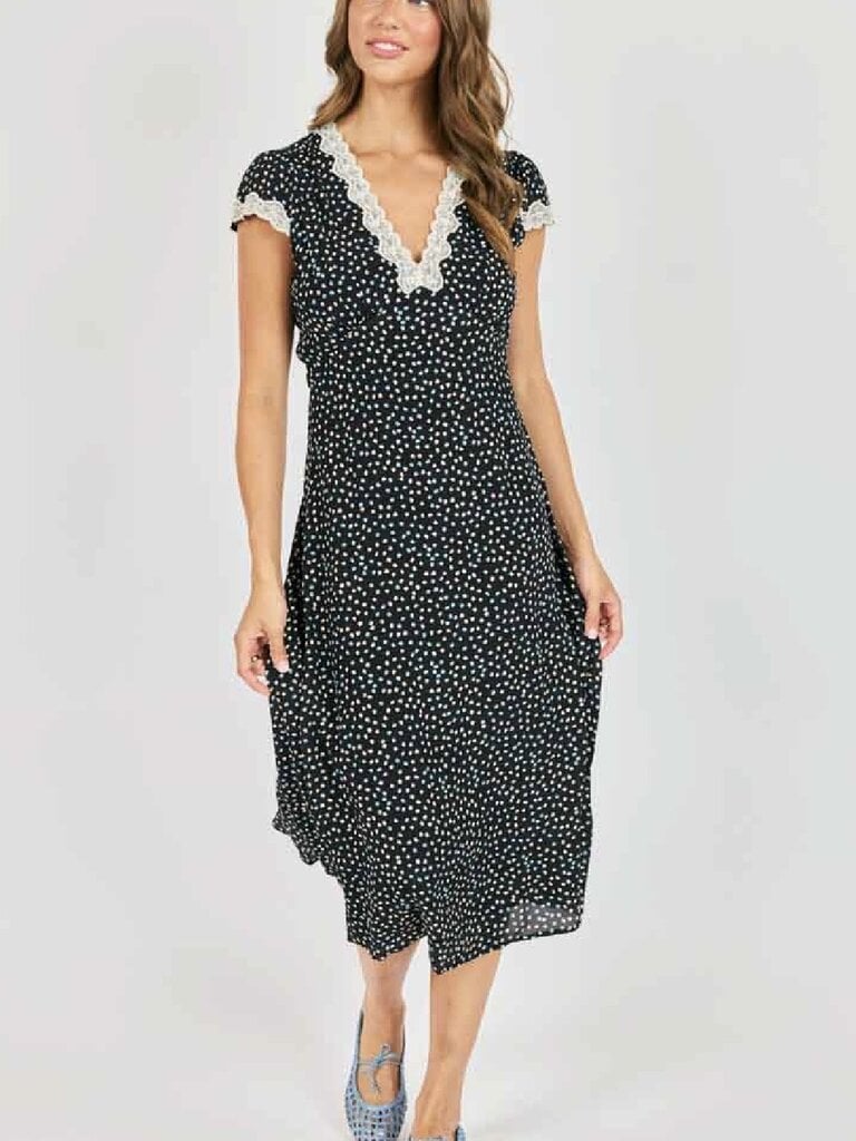 Sadie & Sage Pebble Lace Midi