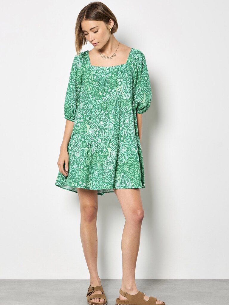 Apricot Green Leaf Tiered Mini