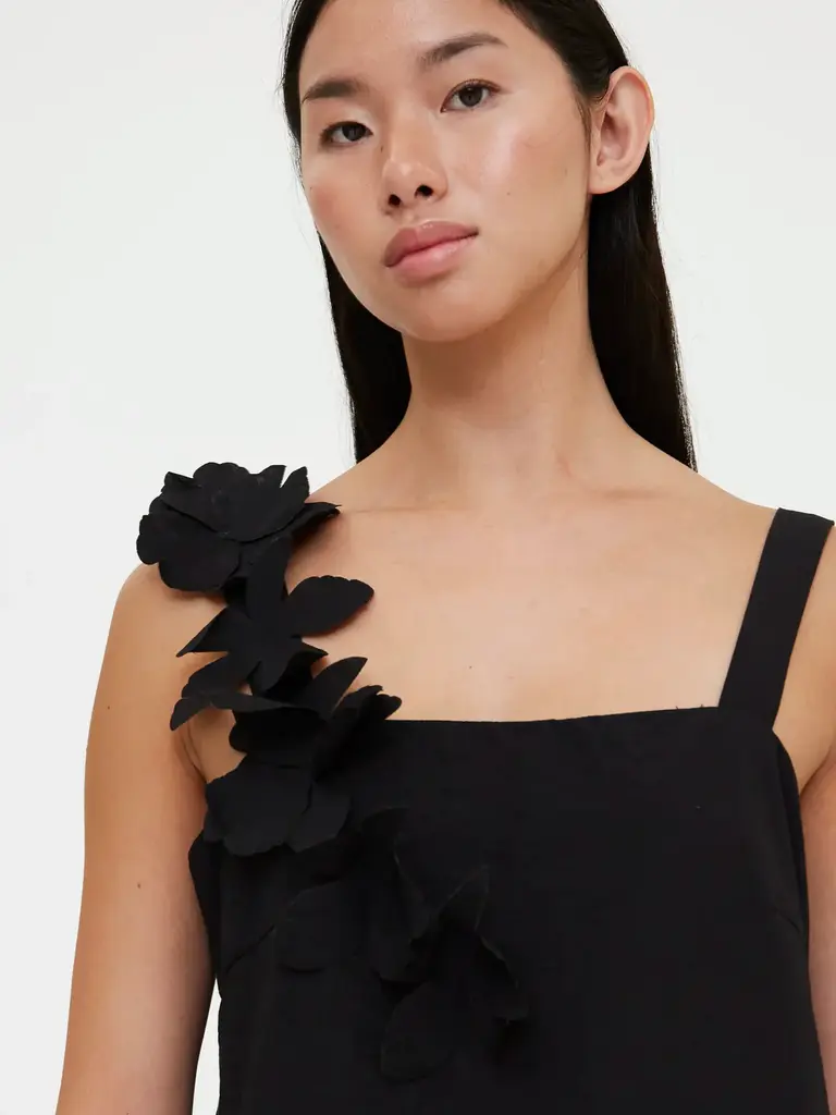 Wild Pony Flowers Black Mini