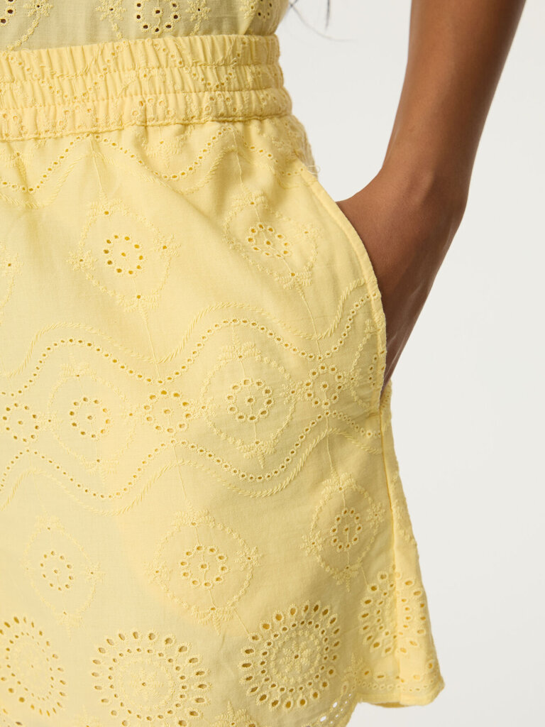 Garcia Yellow Lace Shorts