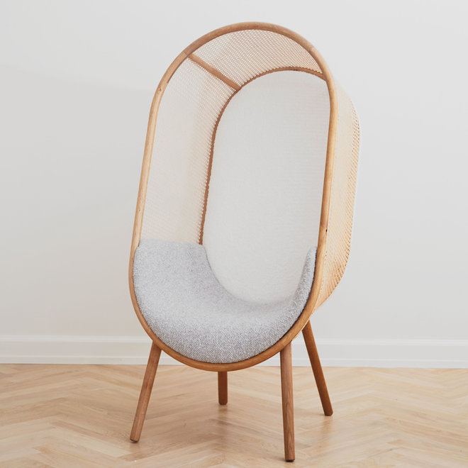 https://cdn.shoplightspeed.com/shops/624987/files/47186327/660x660x1/atbo-the-cocoon-chair.jpg