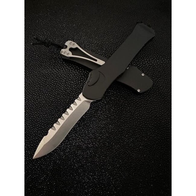 Heretic Knives Hydra Recurve Standard Black