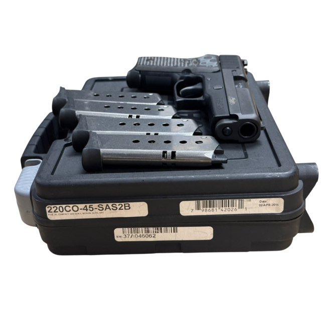 Sig Sauer P220 SAS .45 ACP with 5 Magazines