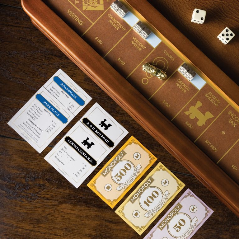 Monopoly - Luxury Edition (Anglais)