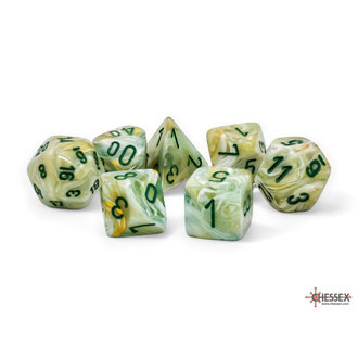 Chessex 7 dés polyédriques marbrés verts avec chiffres vert foncé - Méga-Hedral