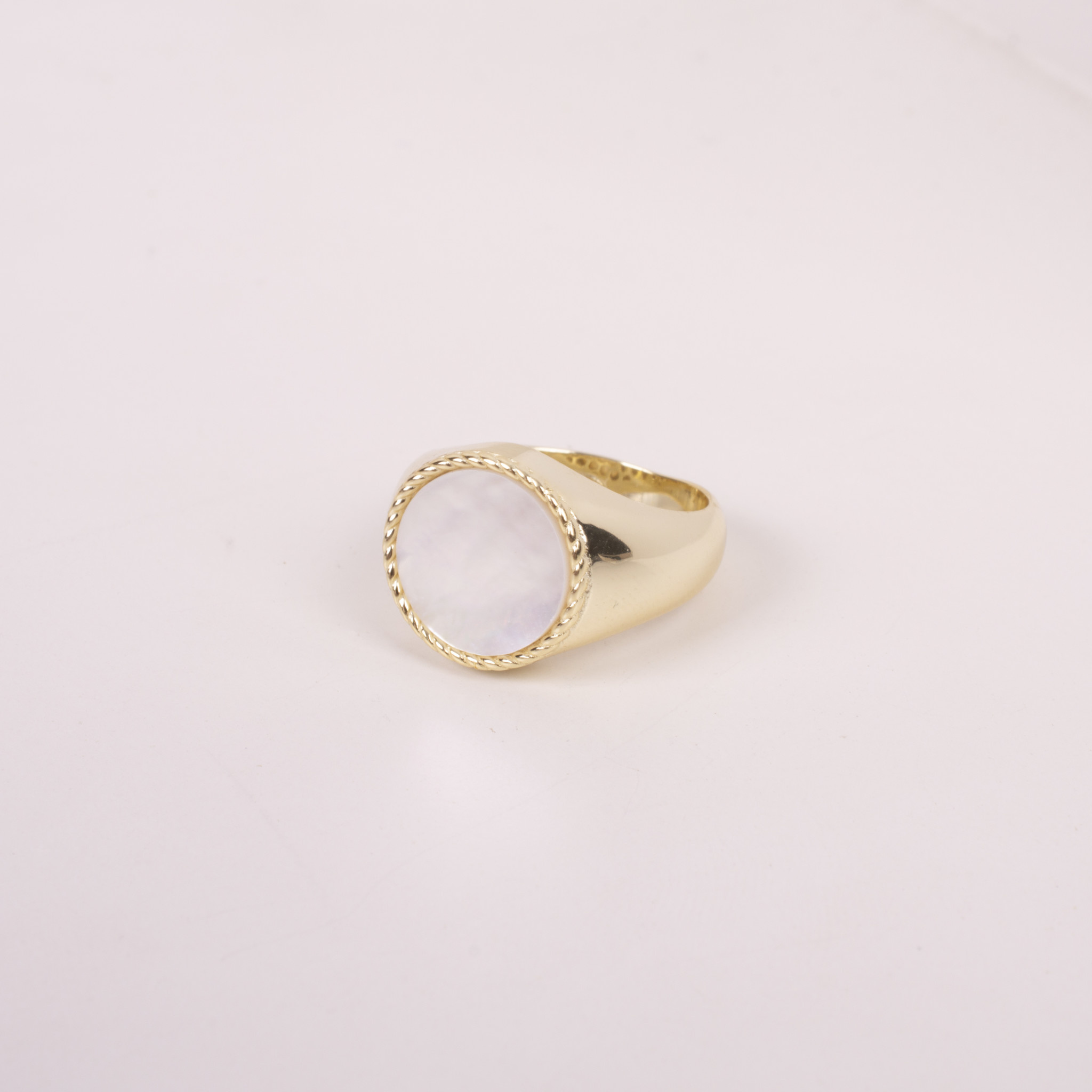 731080 Anillo circulo madre perla talla 3