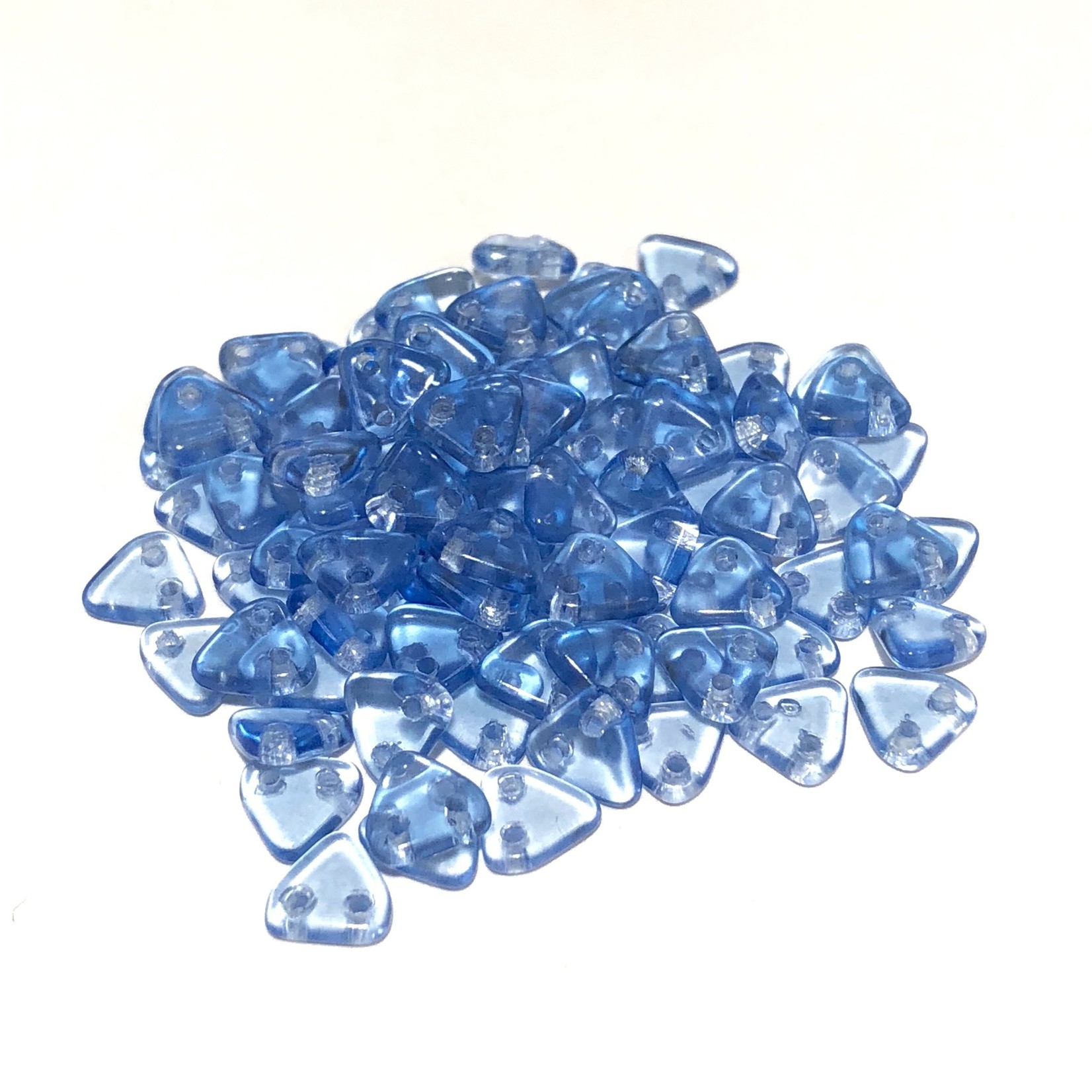 CzechMates CzechMates TRIANGLE Trans Airy Blue 10g