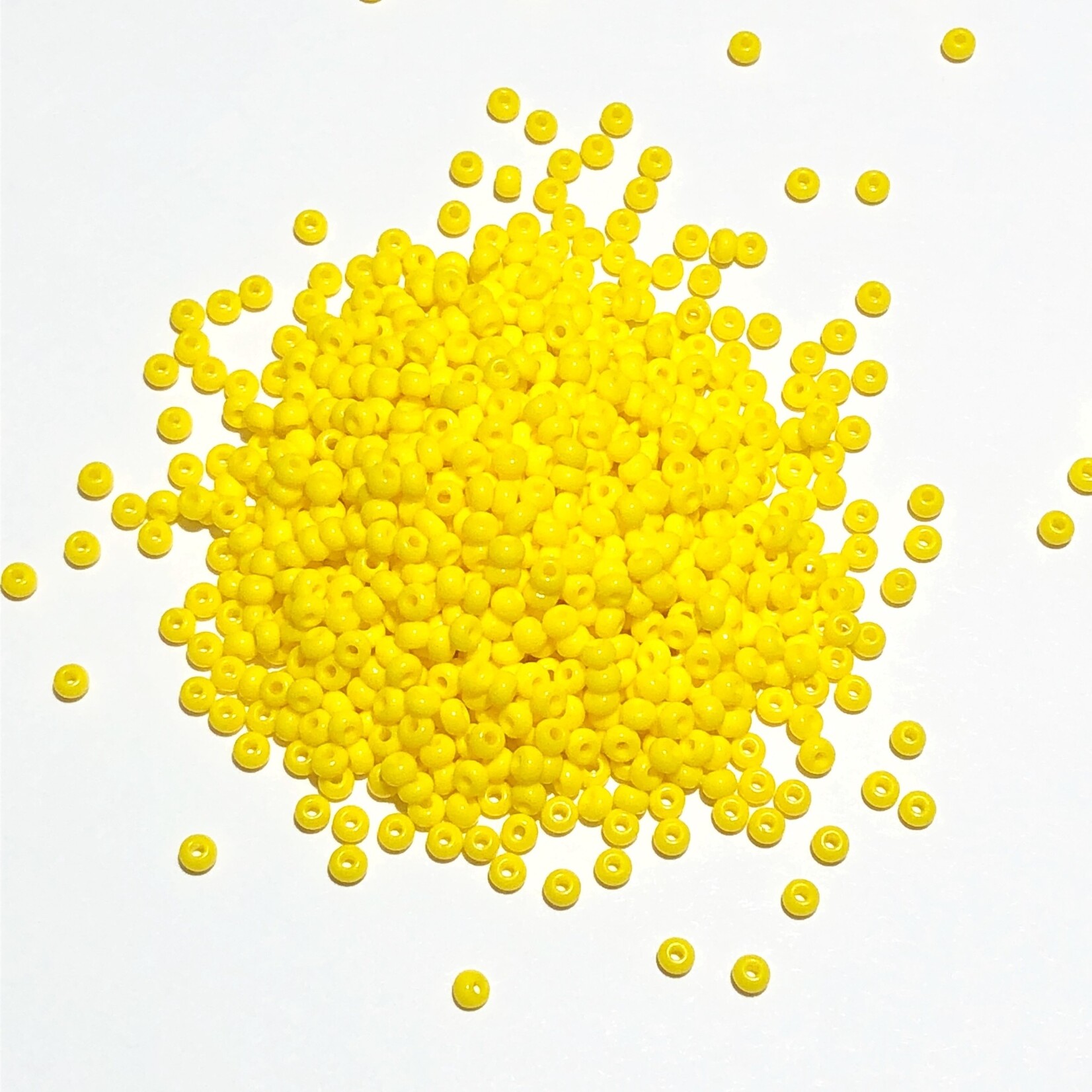 PRECIOSA 10-0 Seed Beads Opaque Lemon Yellow 22.5g Tube