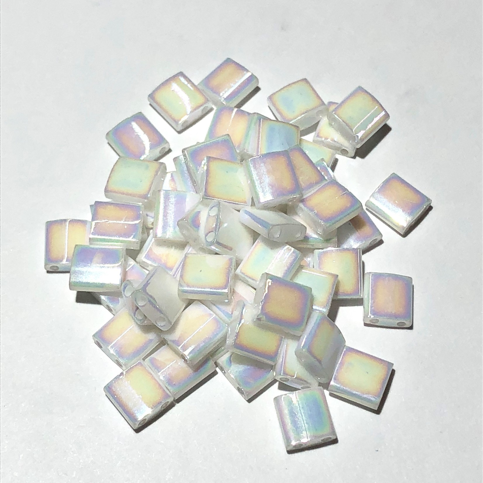 MIYUKI Tila Opaque White Pearl AB 10g