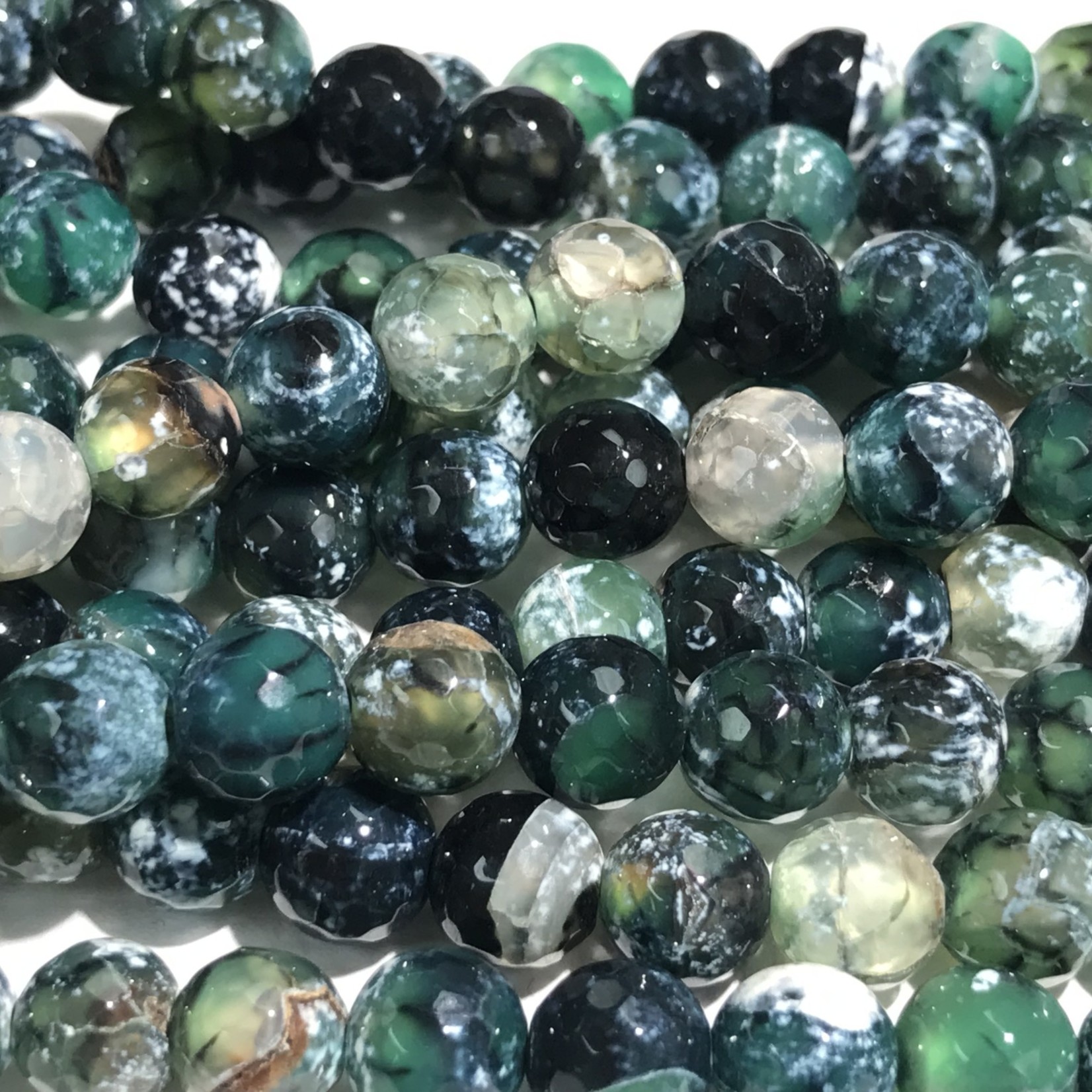 AGATE Fire Green/Black 8mm Faceted