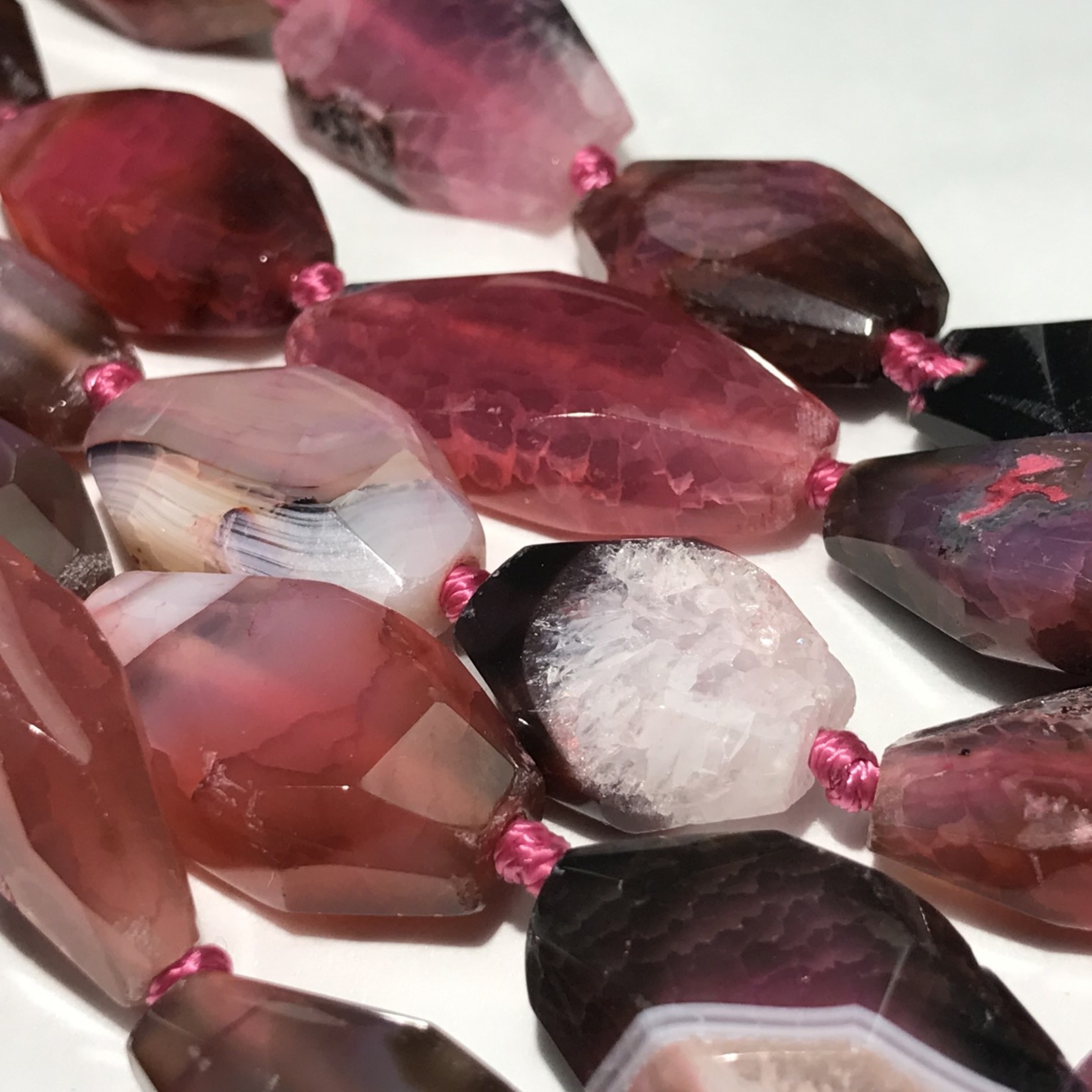 AGATE Faceted Dyed Pink 30 - 52mm 1/2 Strand