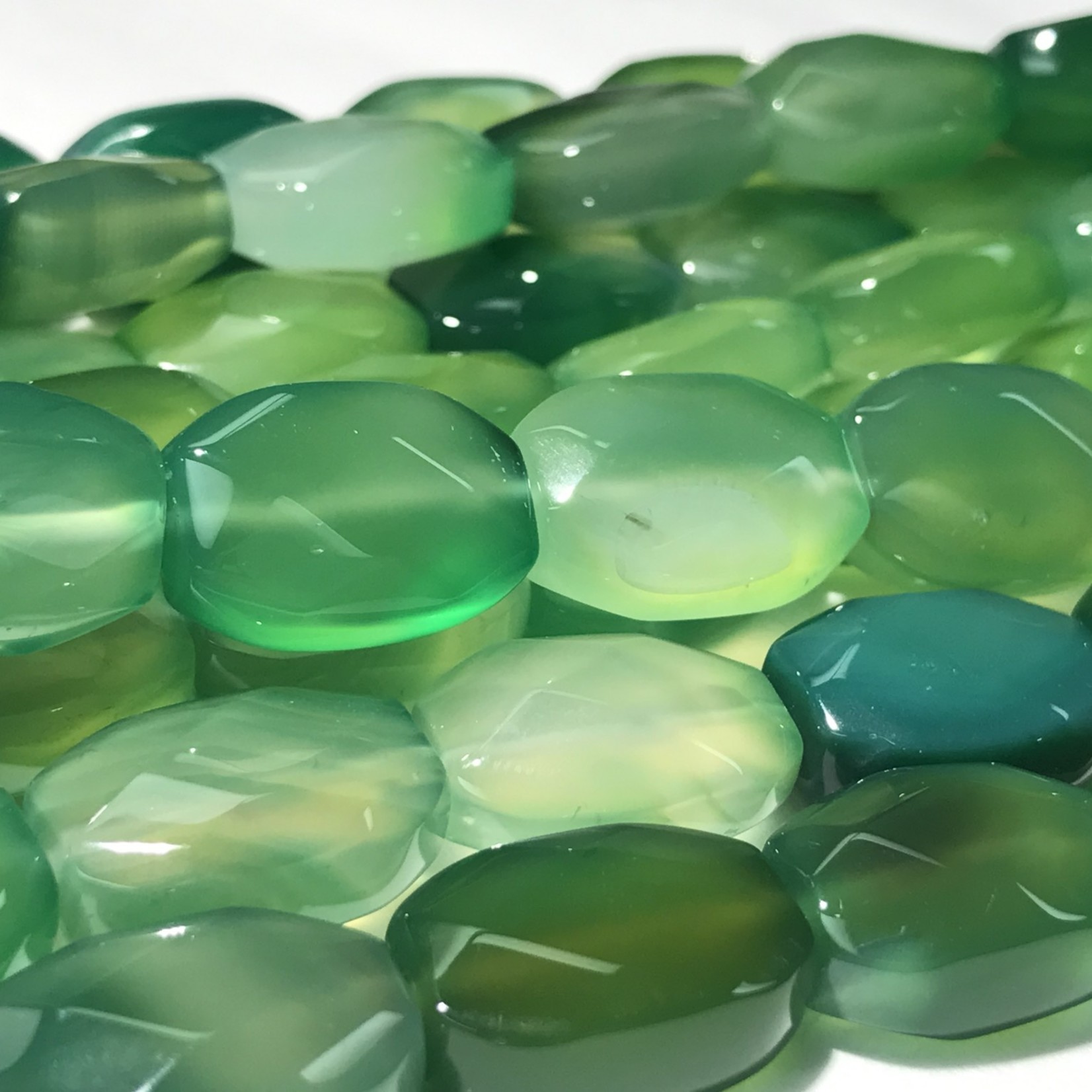 AGATE Dyed Green Oval Faceted 18x13mm