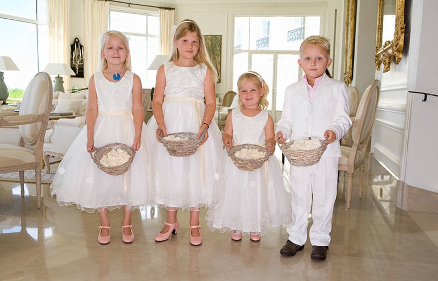 Having Children At Your Wedding: Pros And Cons