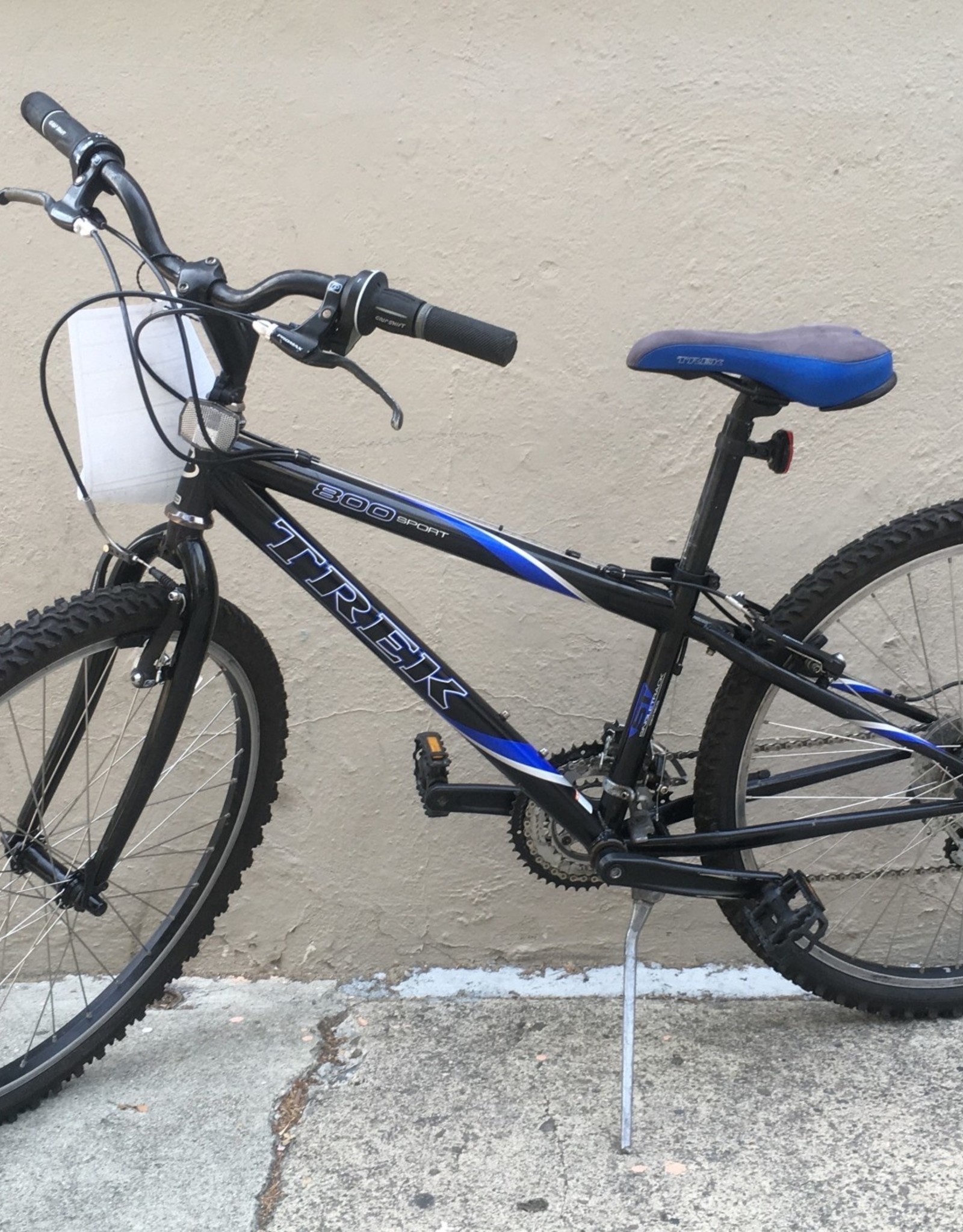 trek 800 sport review