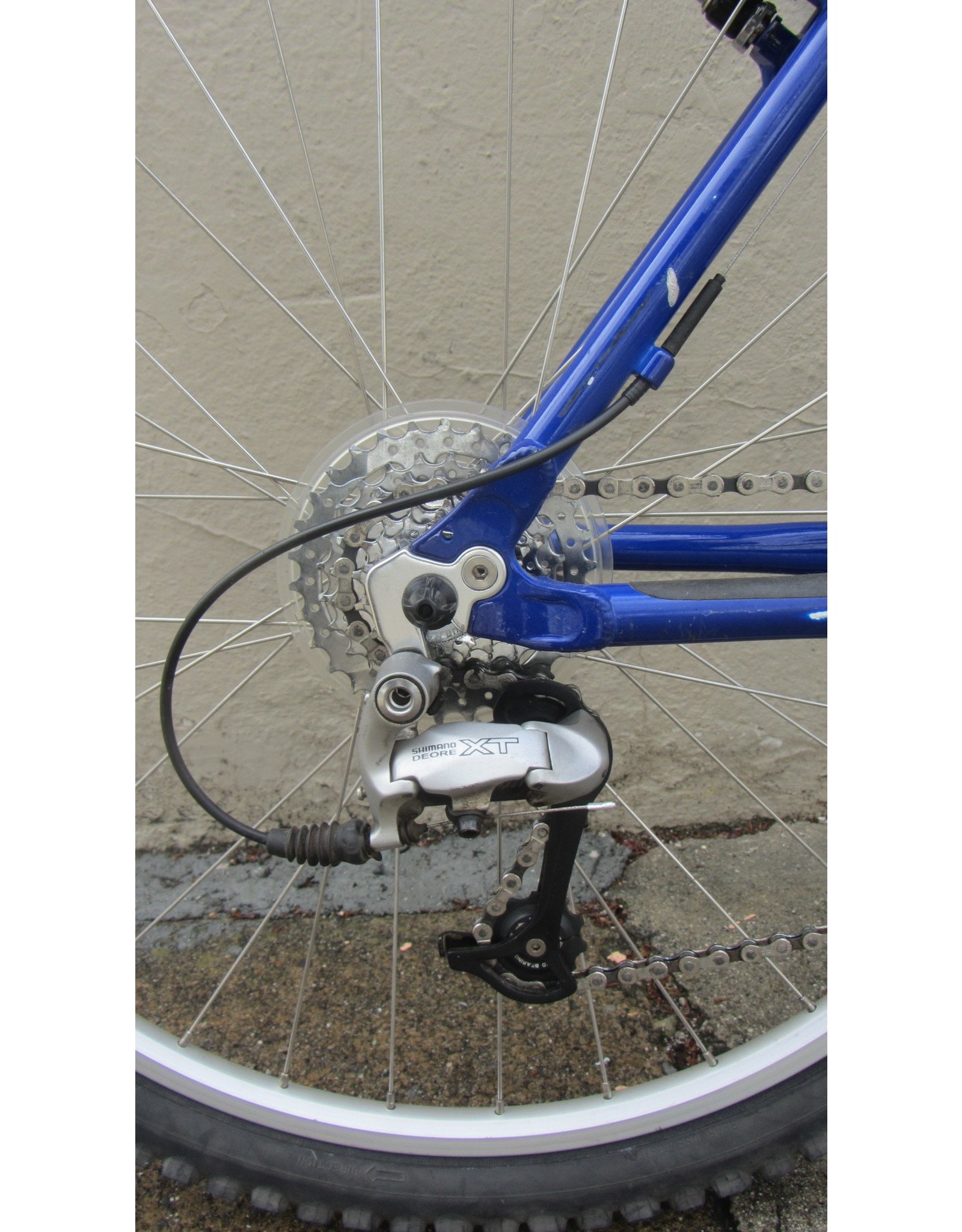 Kona Kona Cinder Cone, 2000, 19 Inches, Blue