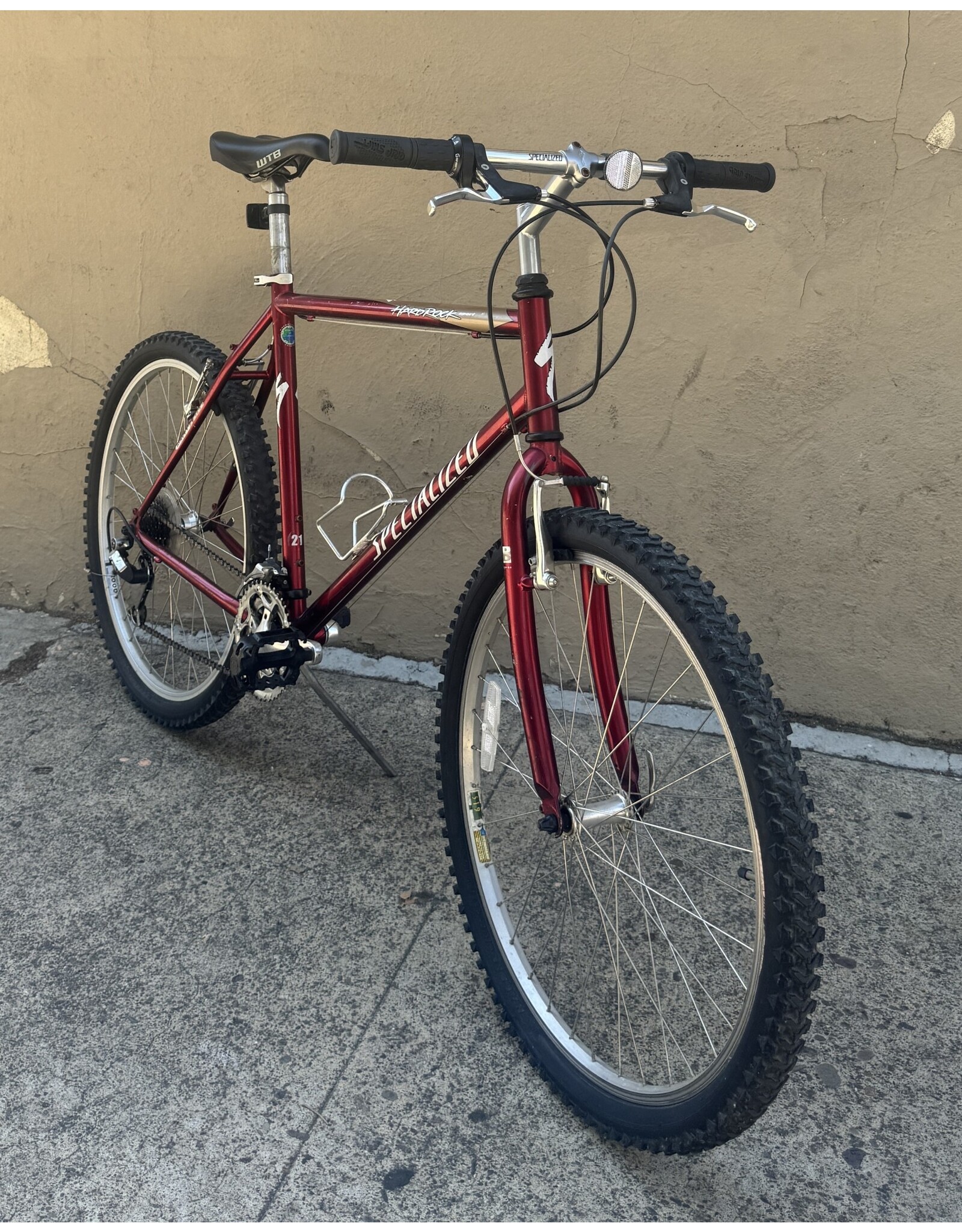 Specialized hardrock 21 inch sale
