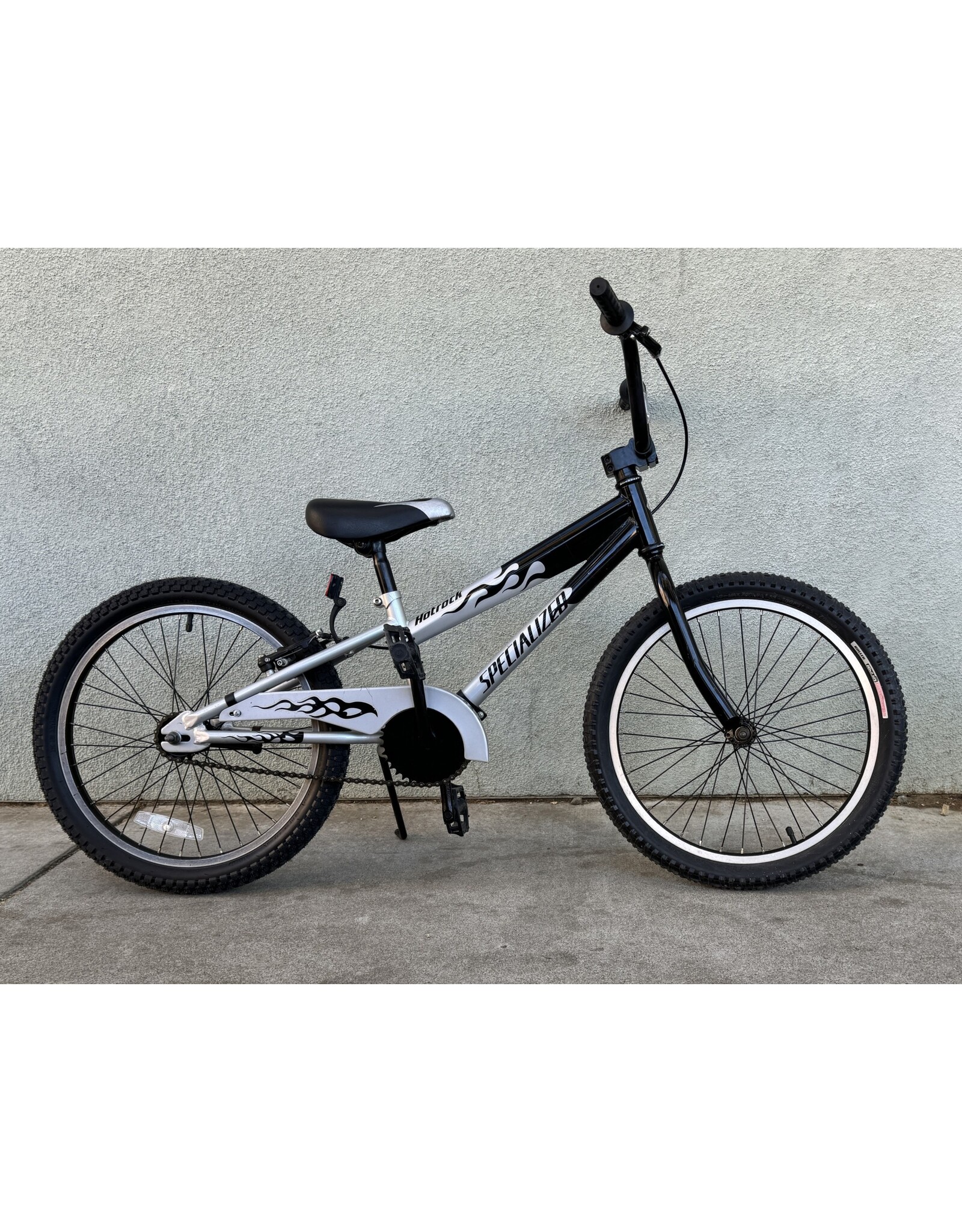 Specialized Hotrock, Youth, 20-inch, Black & Silver Specialized Hotrock, Youth, 20-inch, Black & Silver