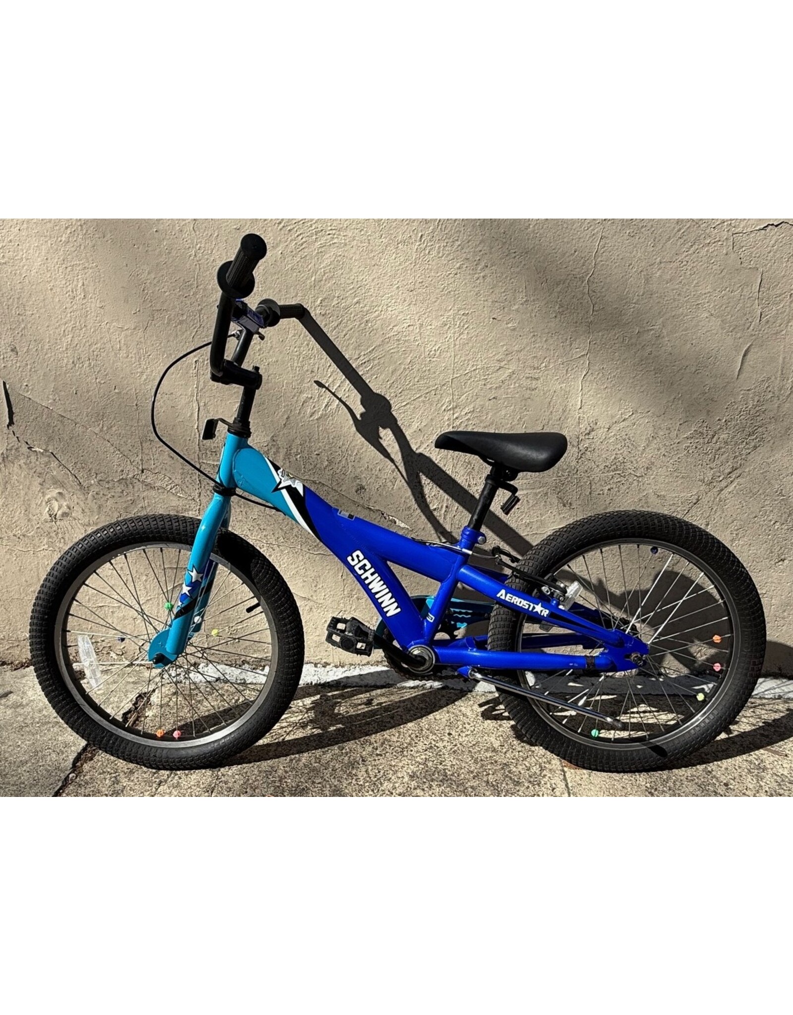 Schwinn Aerostar 10 inch Kids Bike