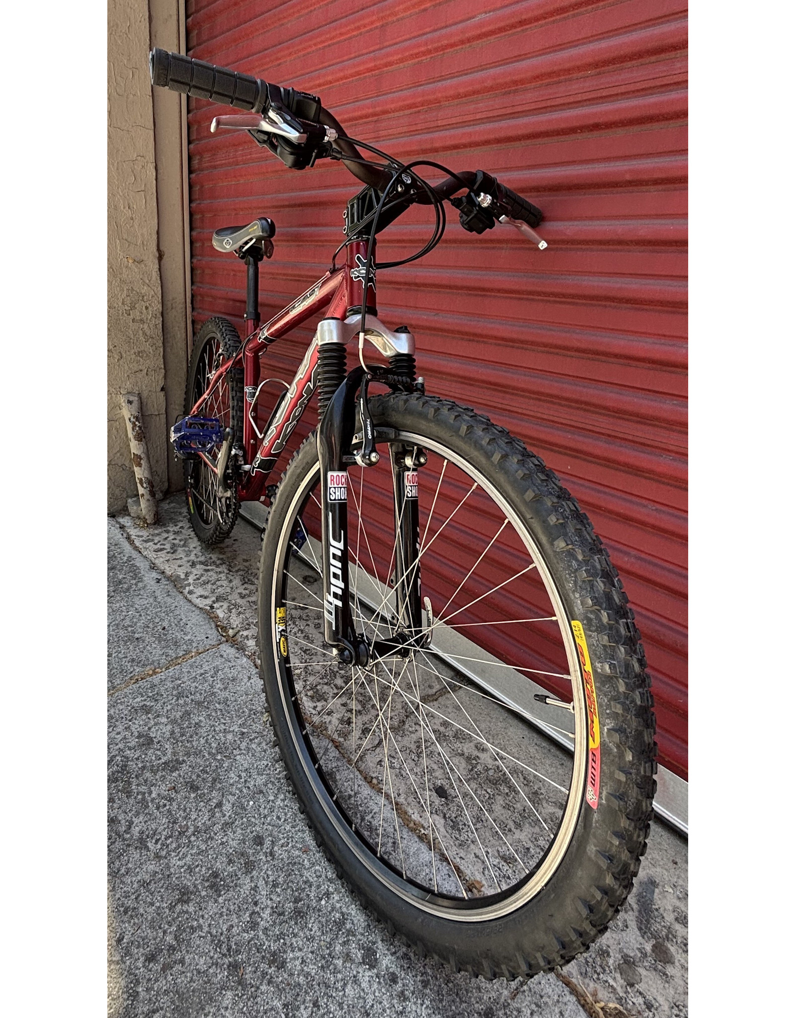 Kona Kona Blast, 16"