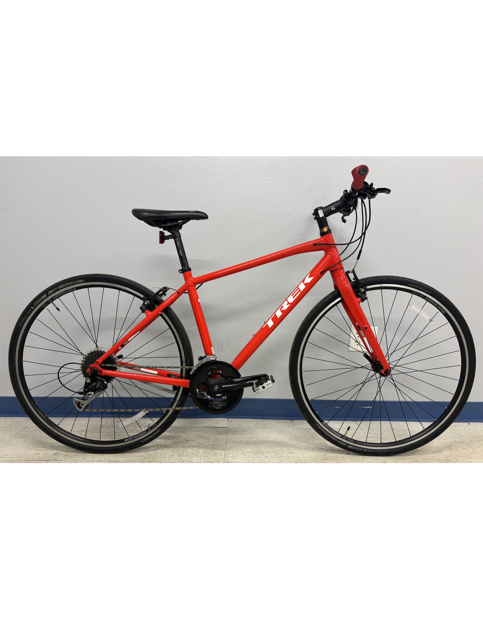 Trek Trek FX 3, Red1 7.5"
