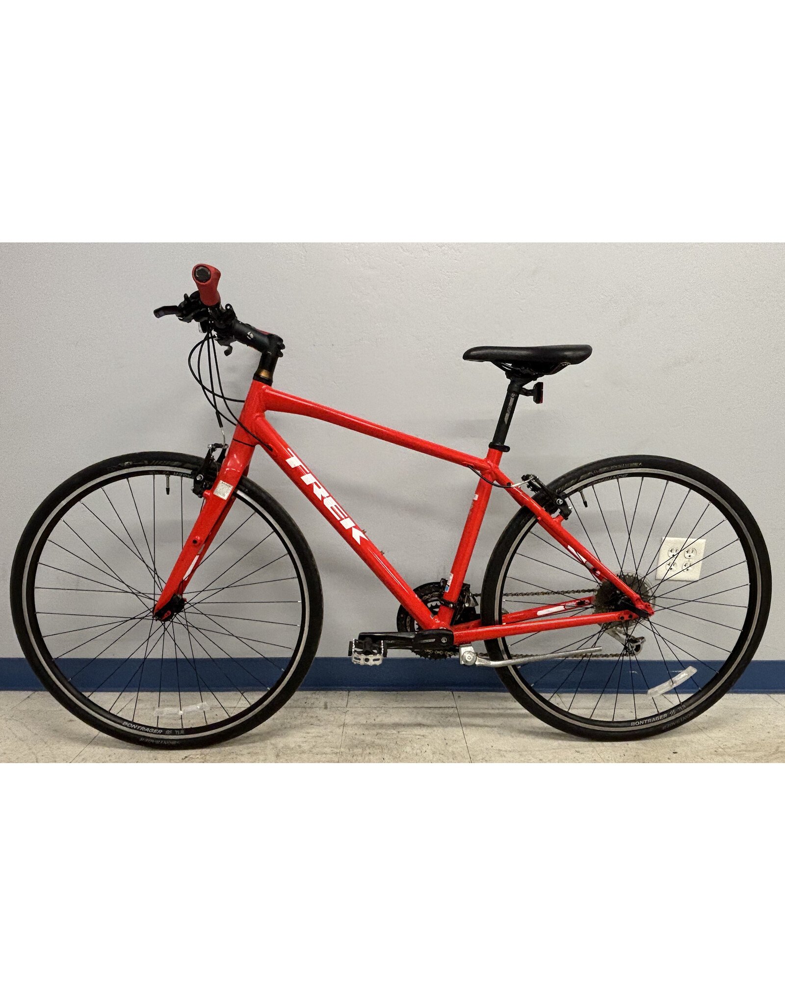 Trek Trek FX 3, Red1 7.5"