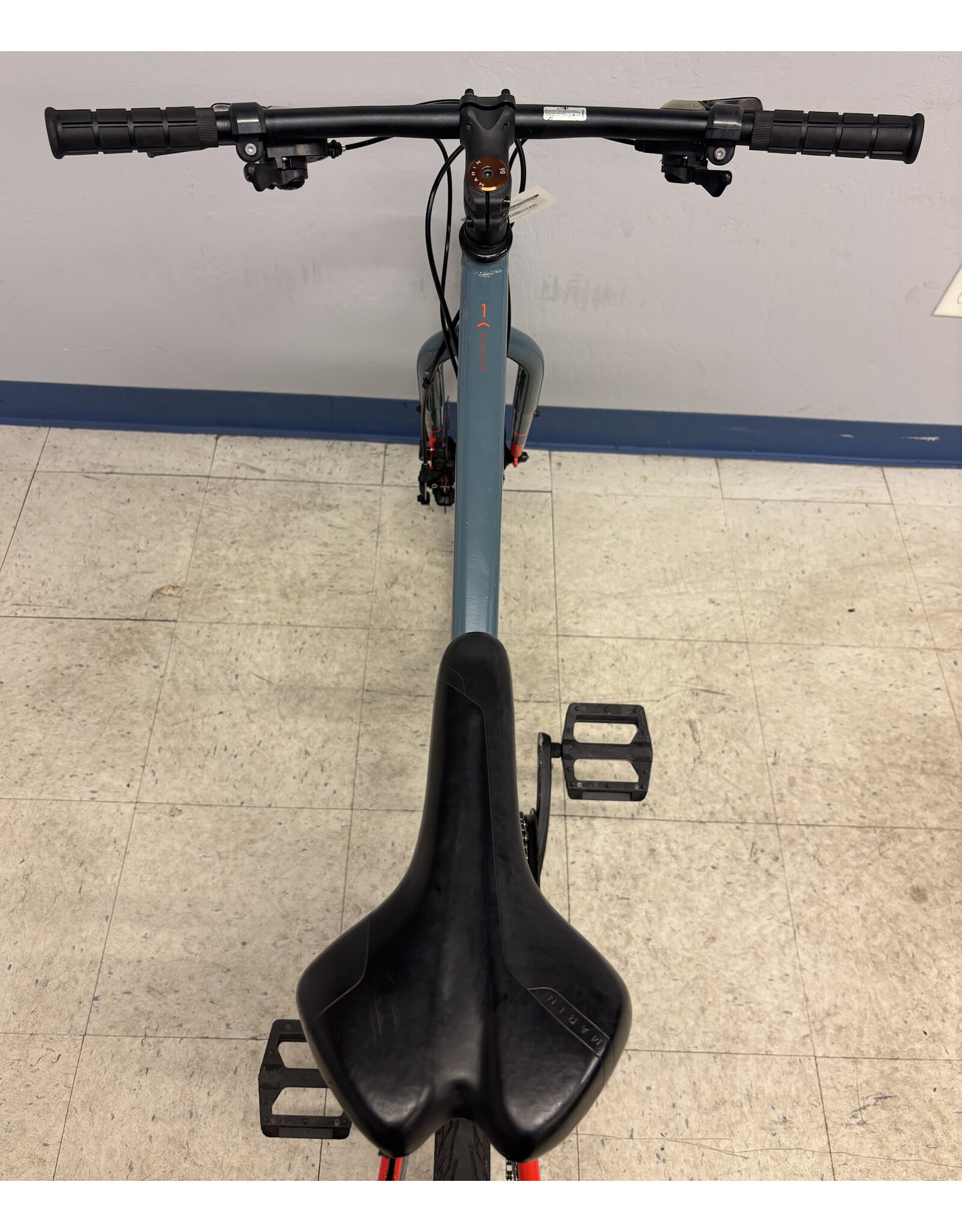 Marin Fairfax 1 Blue and Red Hybrid 700X35C