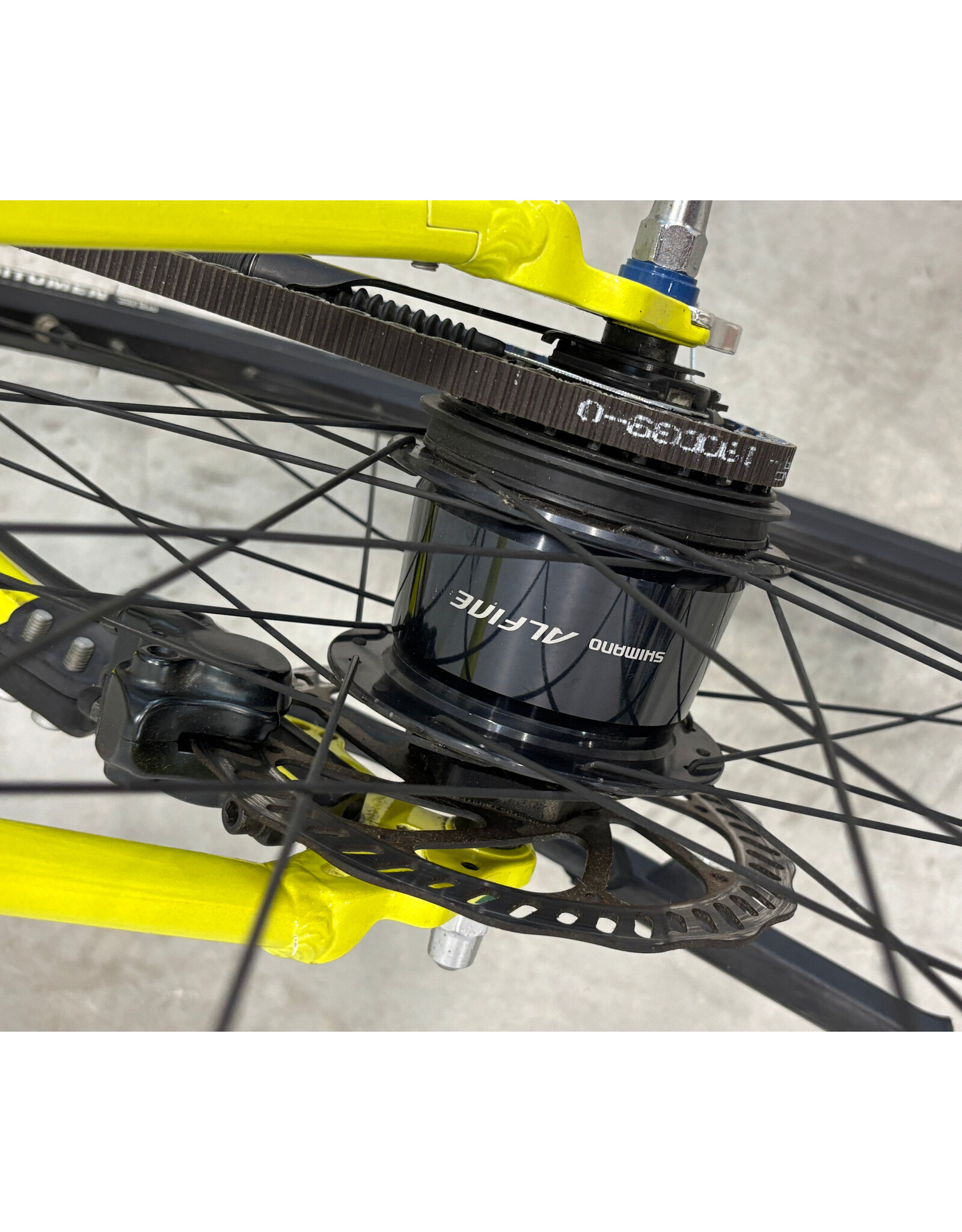Miir Miir Burke, 20"