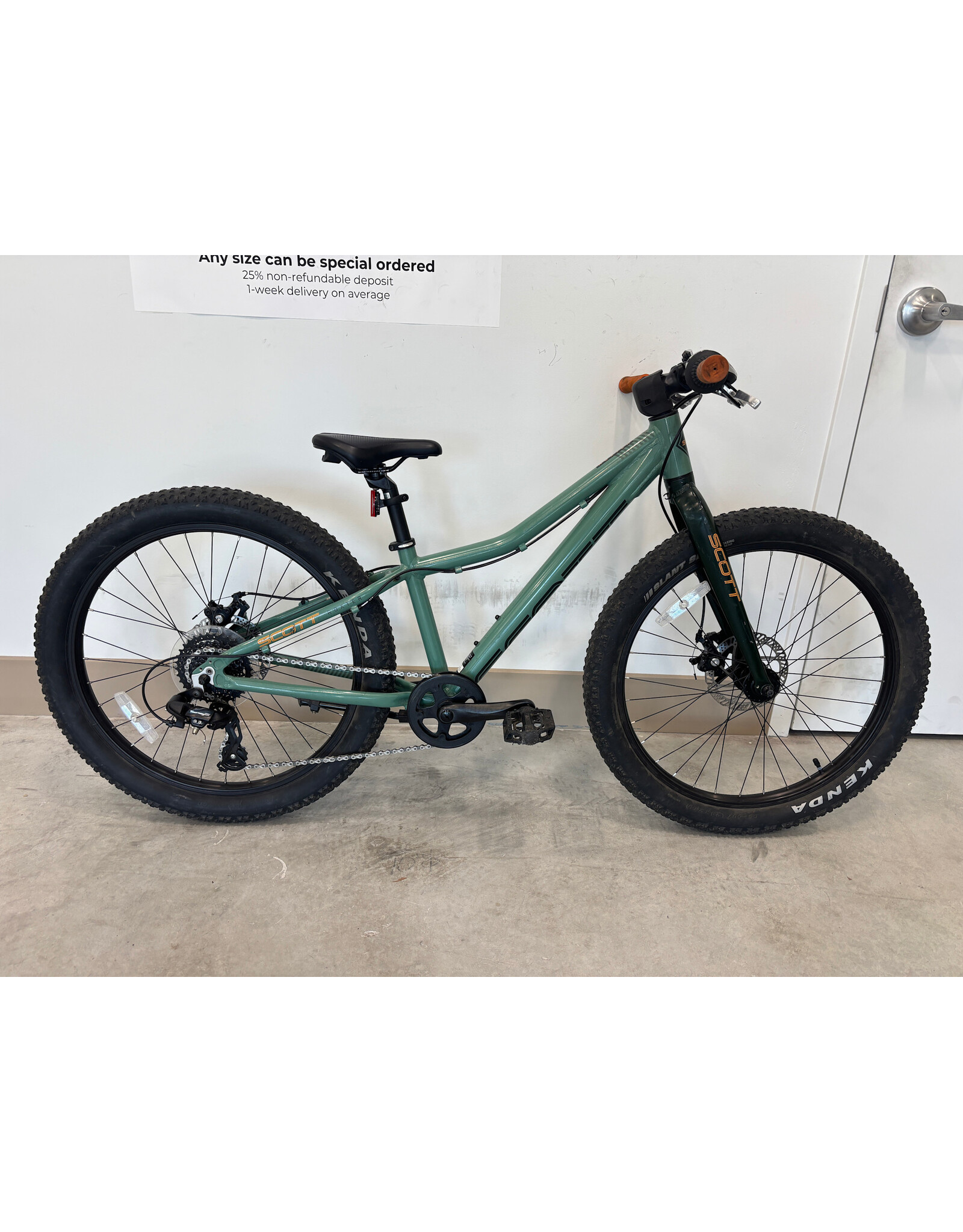 Scott Scott Roxter 24, 11.5"