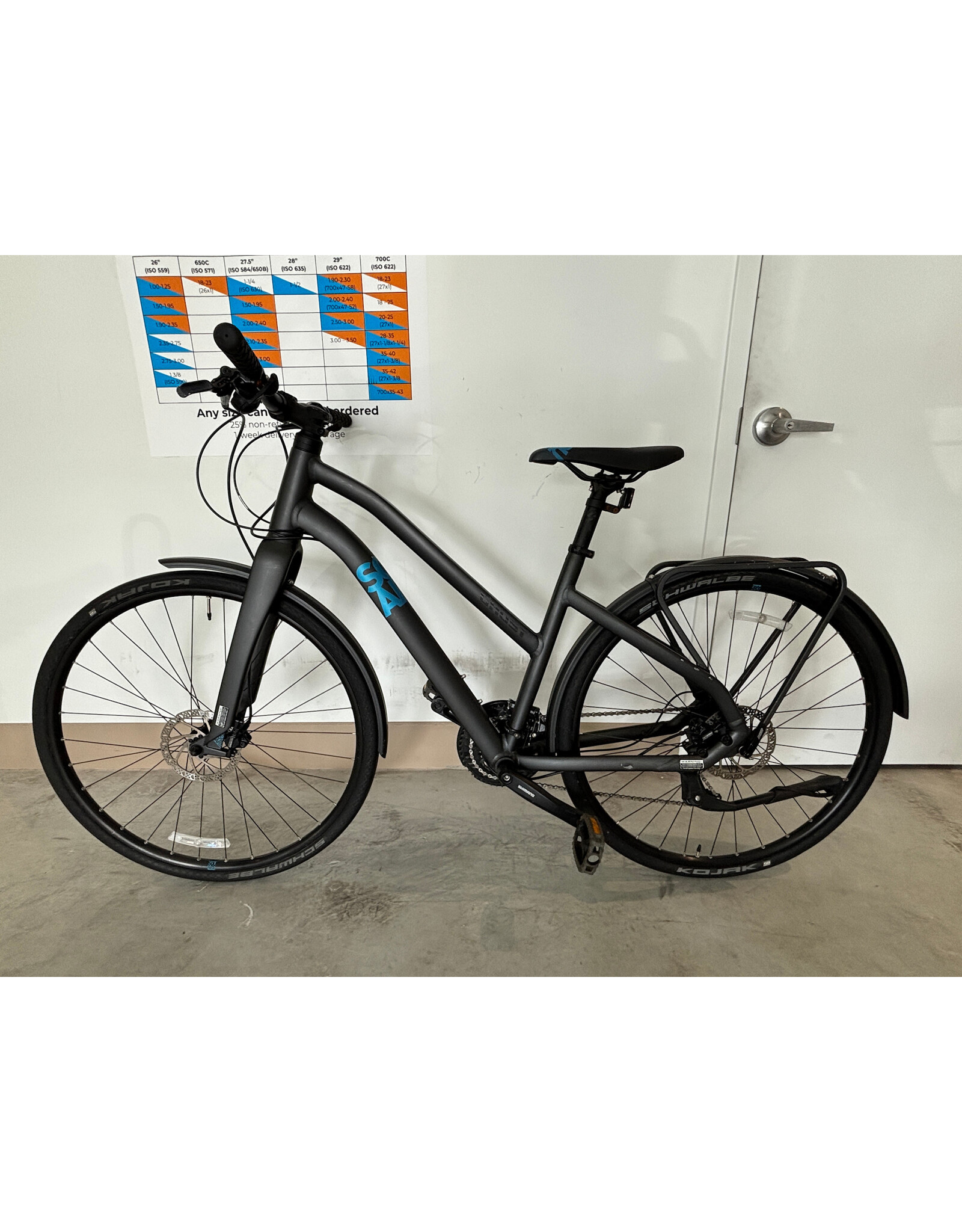 Ghost Ghost Square Trekking, 18"