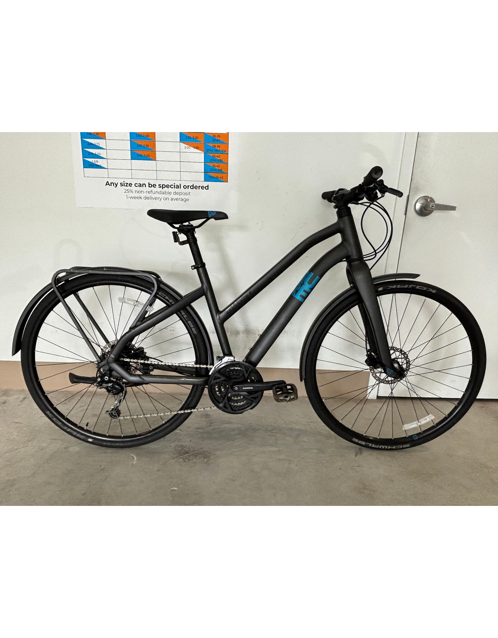 Ghost Ghost Square Trekking, 18"