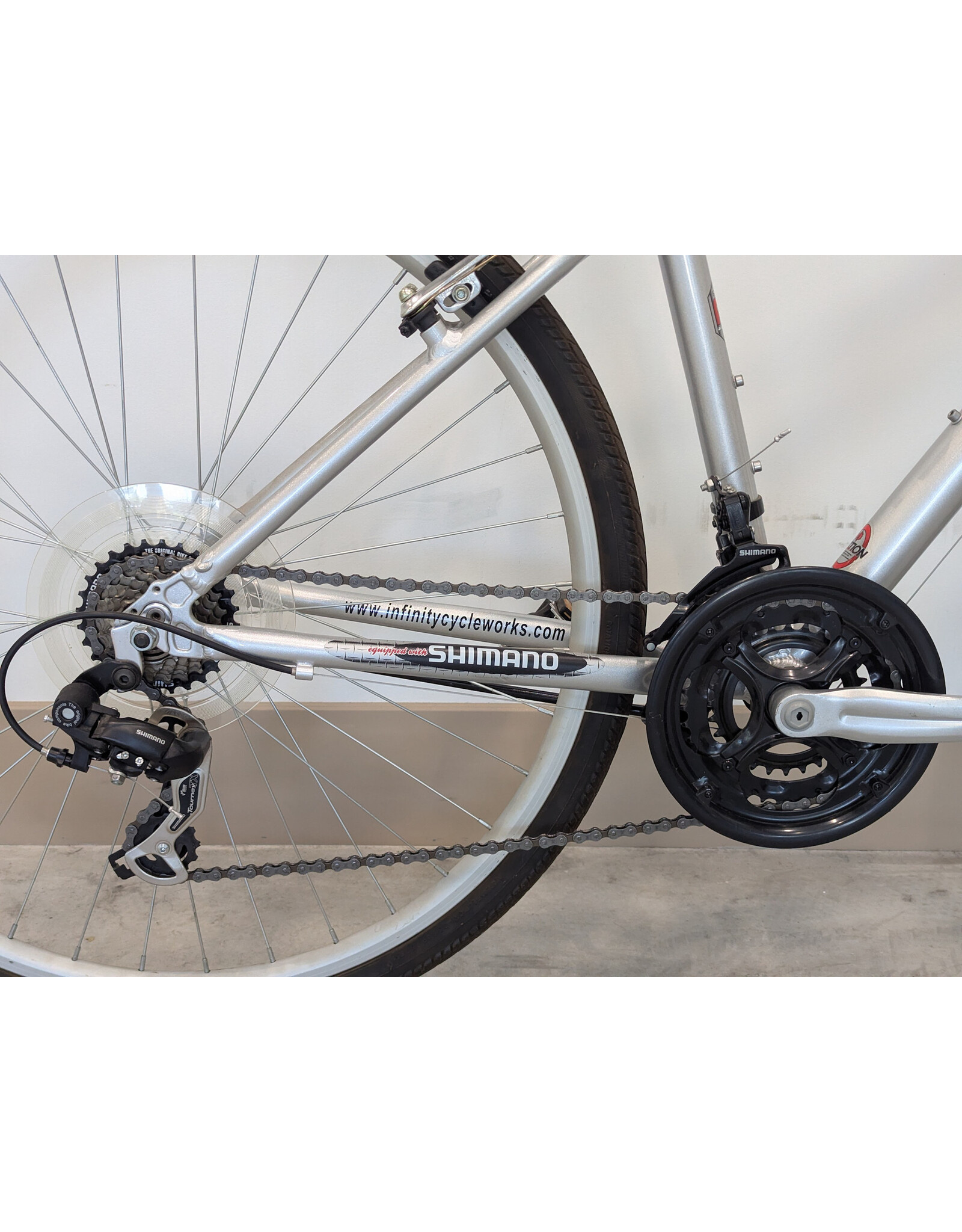 Infinity Infinity Copperhead, 17 Inches, Silver