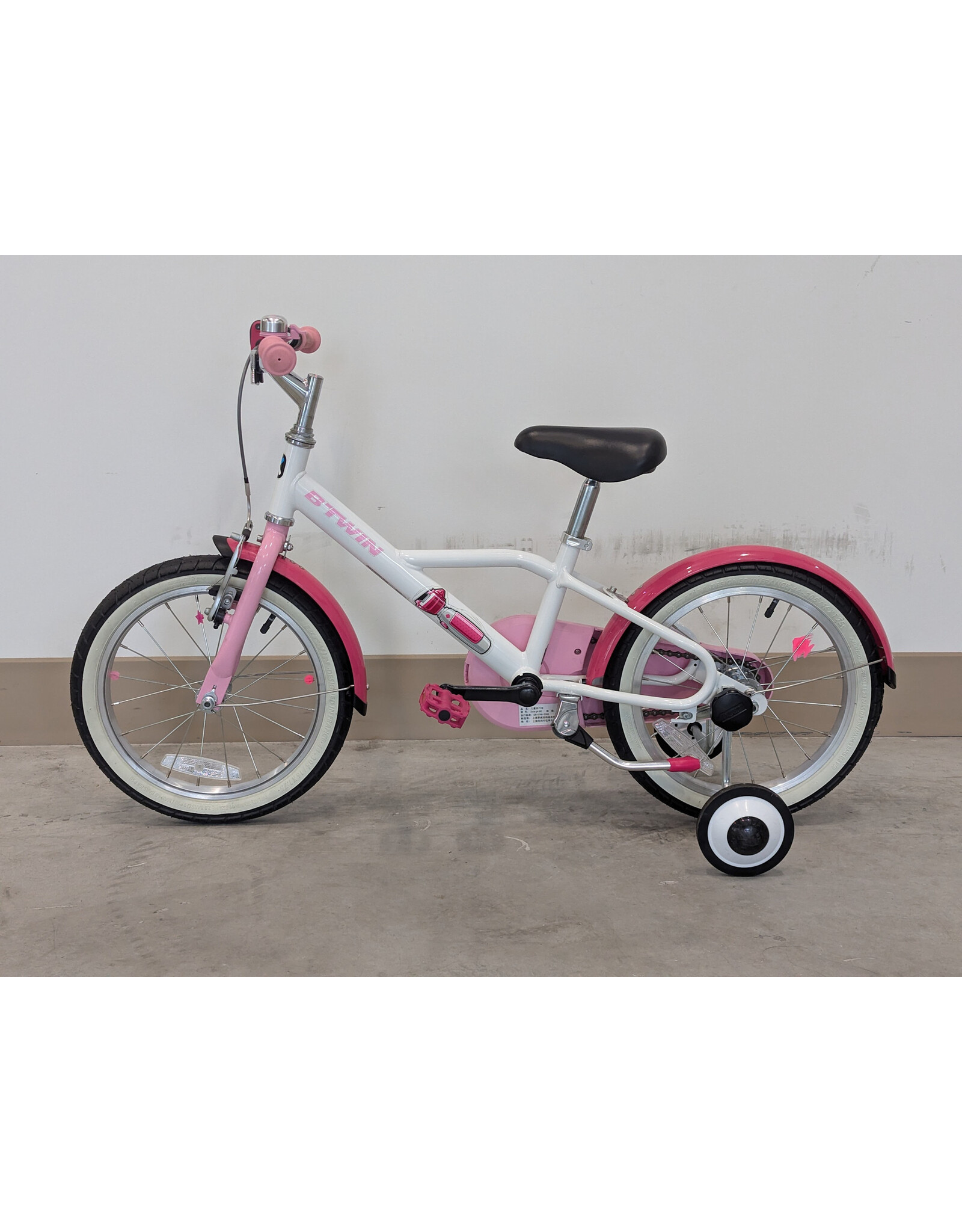 BTwin B-Twin Docto Girl 500 16" Youth, White & Pink