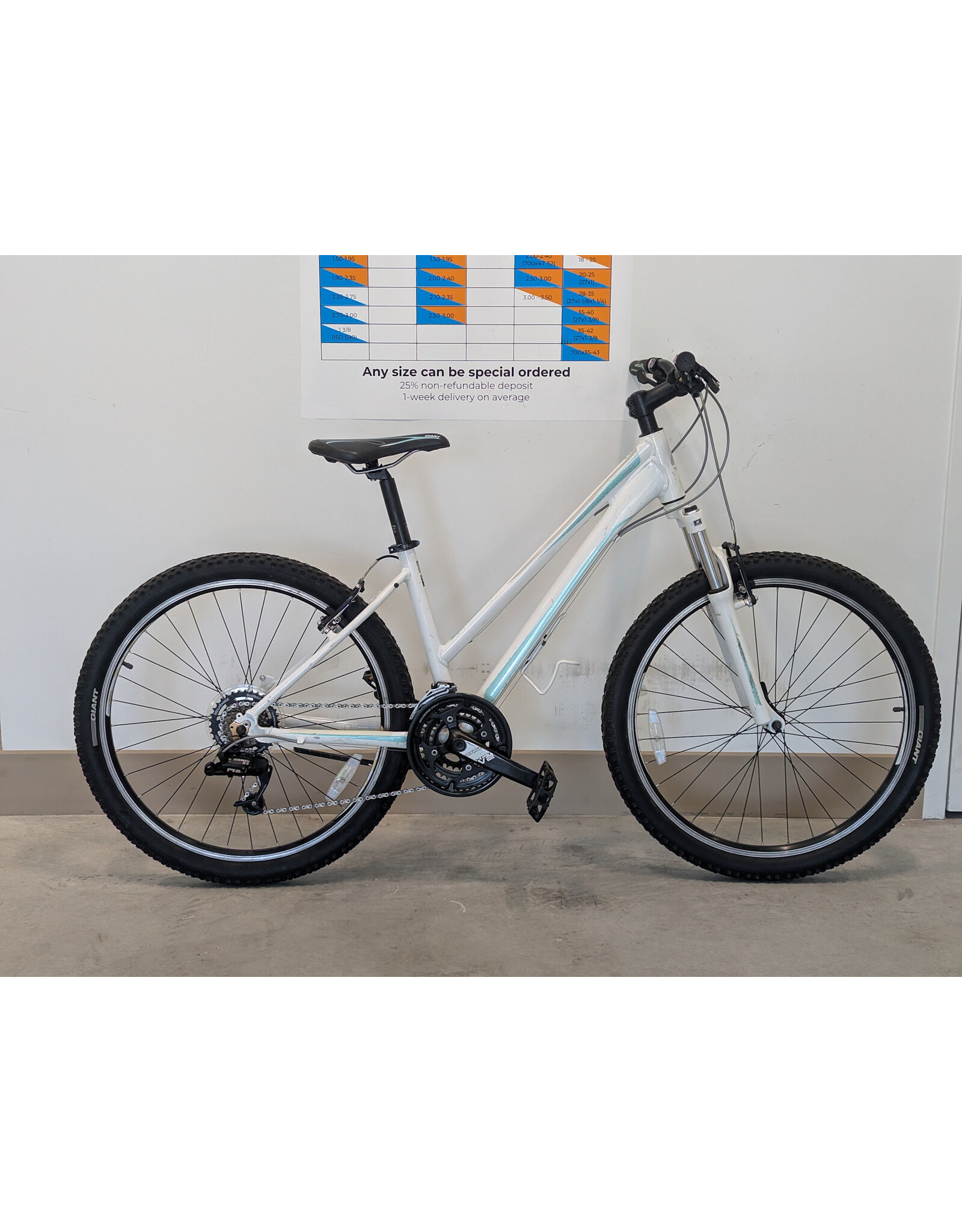 Giant Giant Liv Revel 2 W, 2012, 16 Inches, White