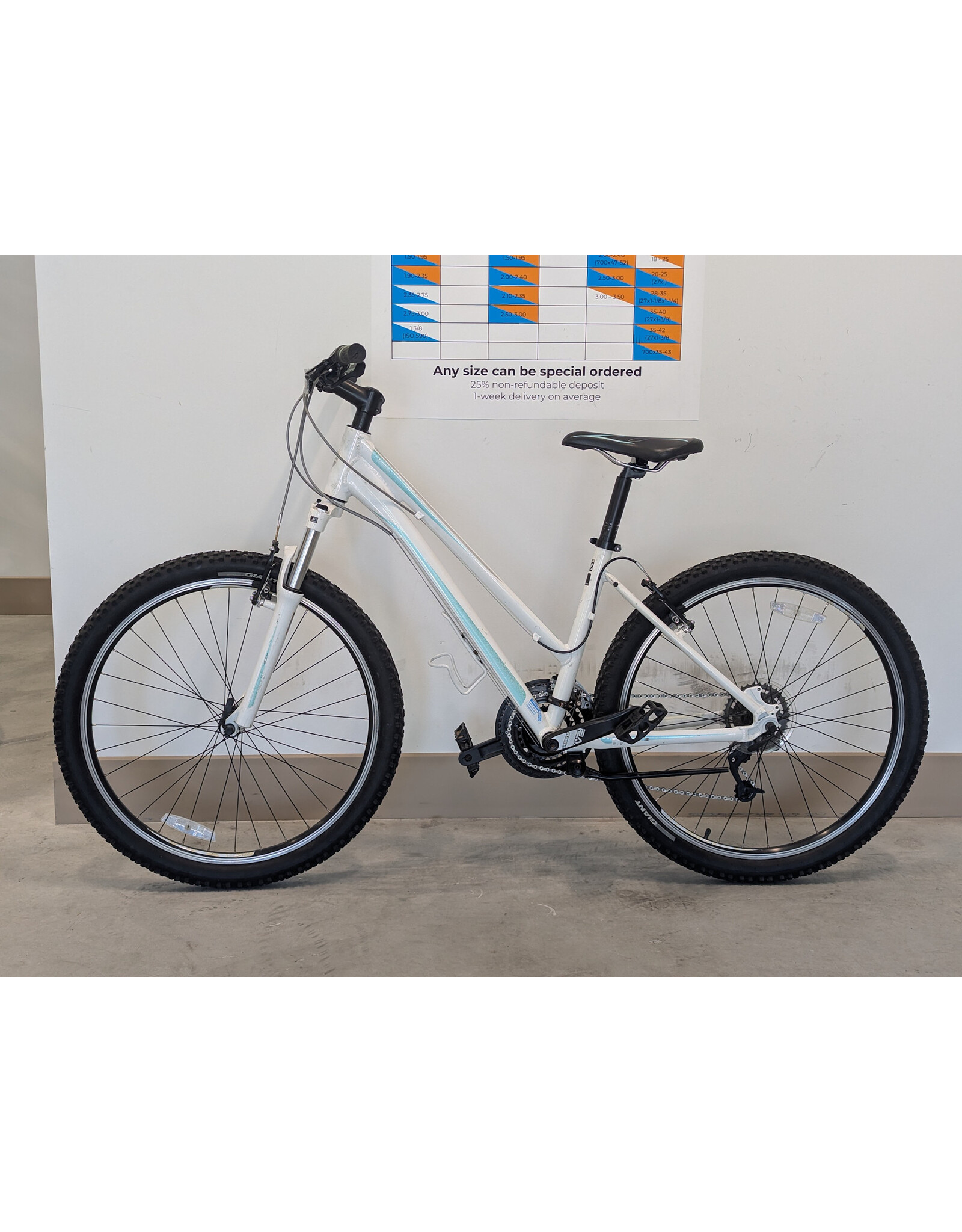 Giant Giant Liv Revel 2 W, 2012, 16 Inches, White