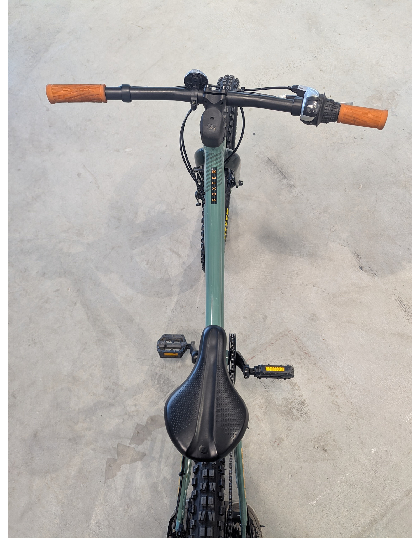 Scott Scott Roxter 24, 11.5"