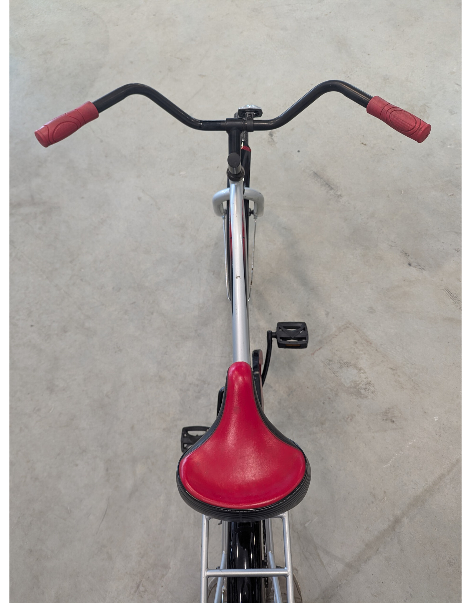 Schwinn Windwood Cruiser, 17 Inches, Silver