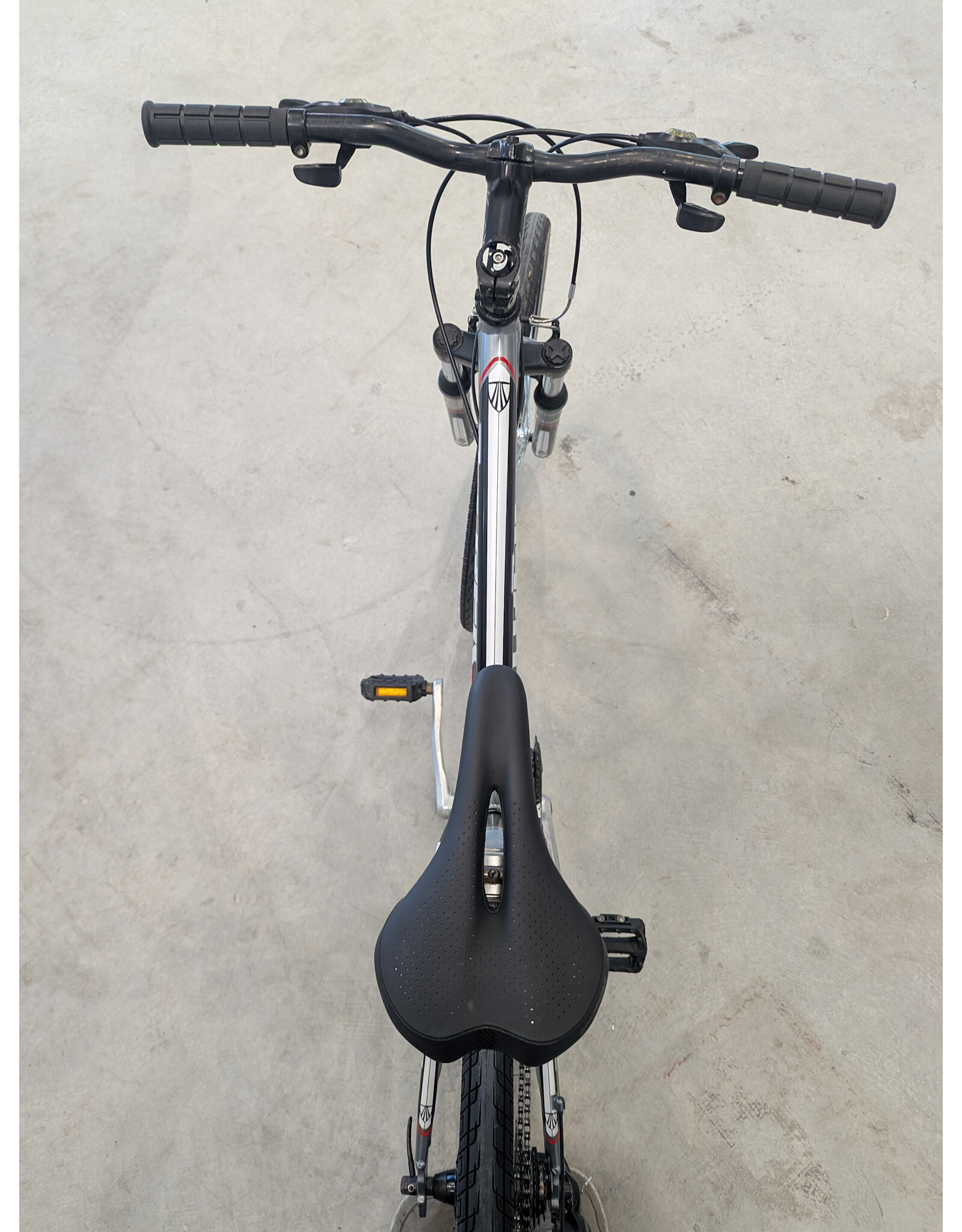 Trek Trek 3-Series,  Gray w/ Black , 13 Inches