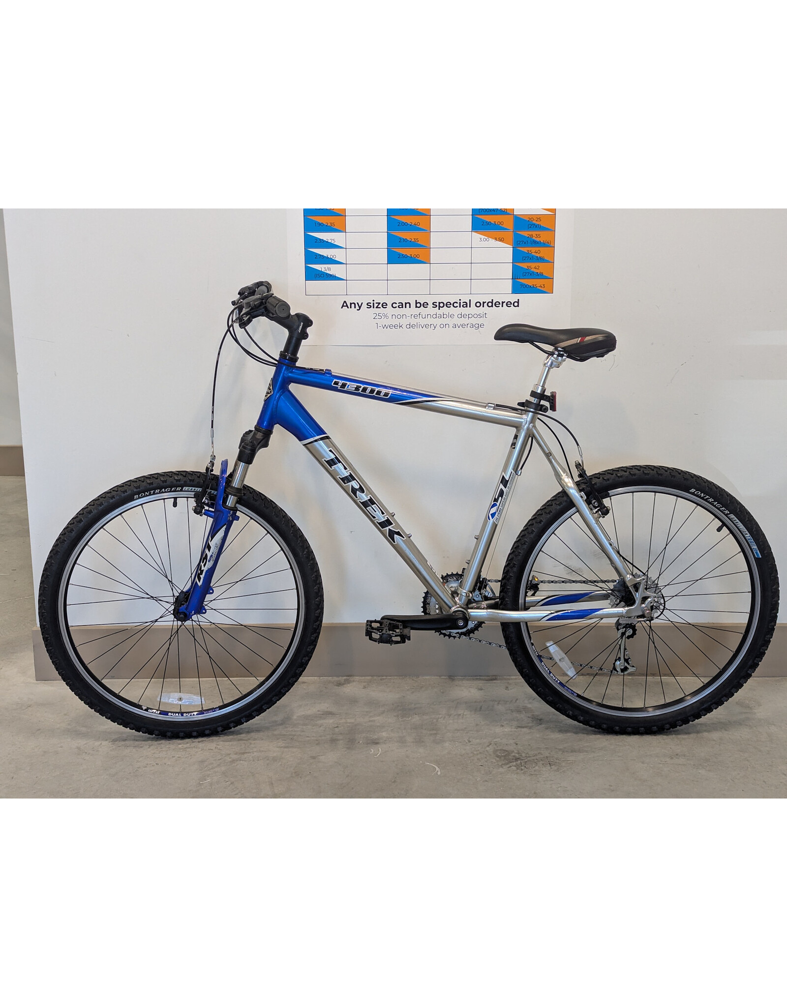 Trek Trek 4300, 21 Inches, Blue & Silver