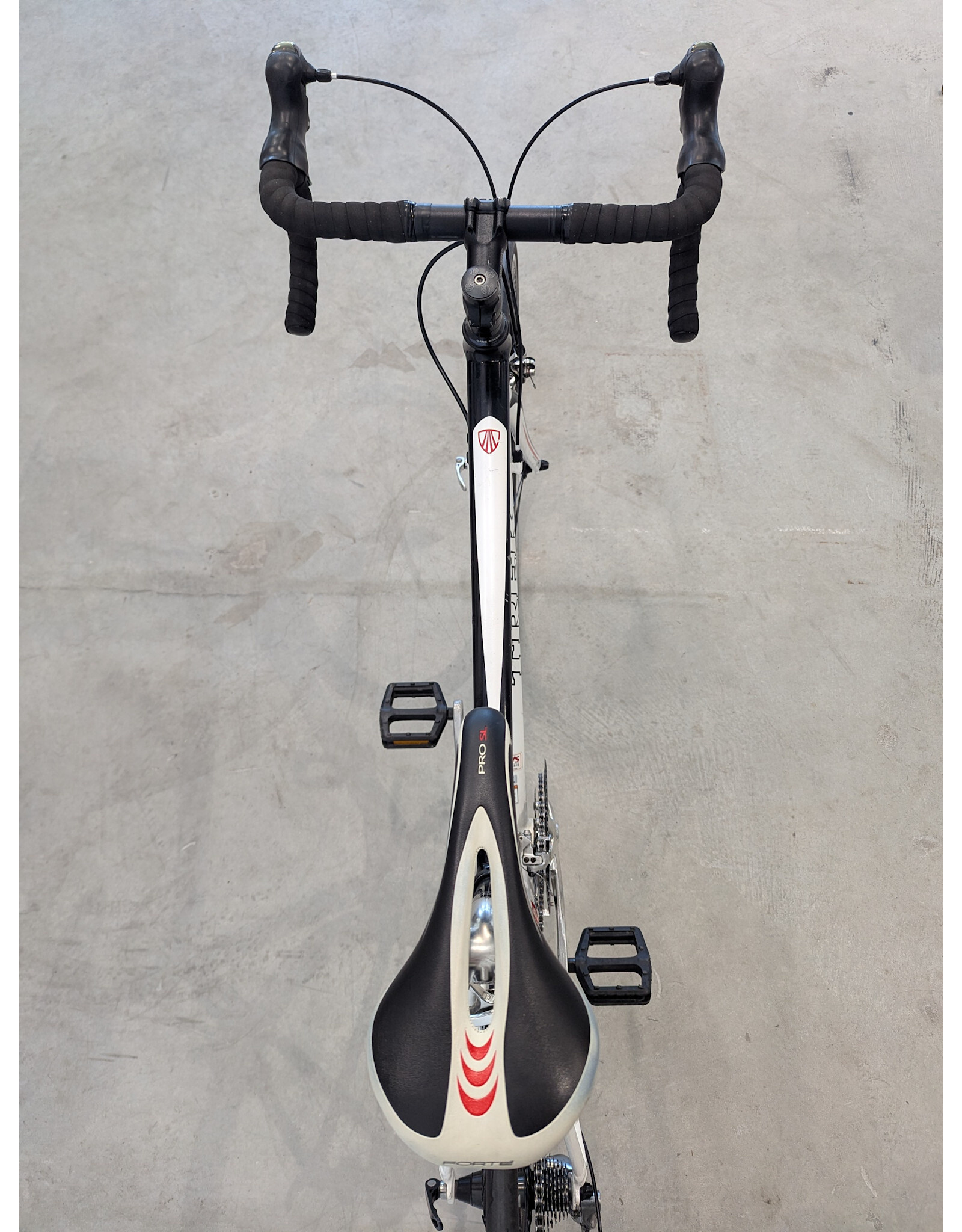 Trek Trek 1.5, 53cm (21") Black/White/Red
