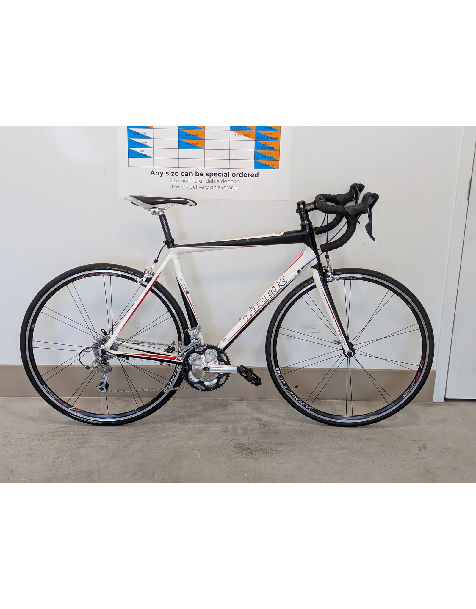 Trek Trek 1.5, 53cm (21") Black/White/Red