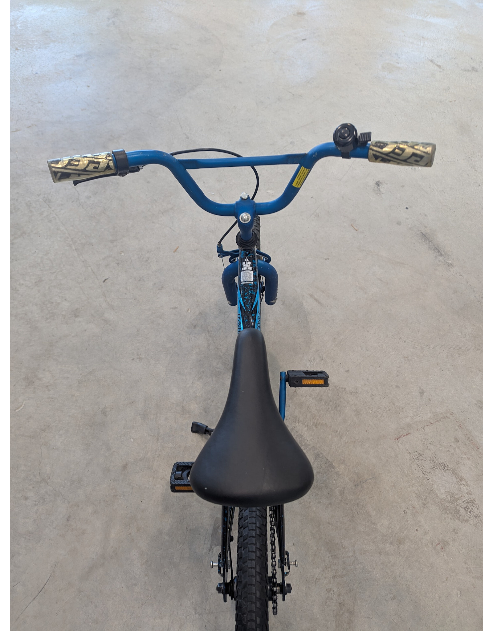 Dynacraft Dynacraft Suspect Black and Blue Kids Bike