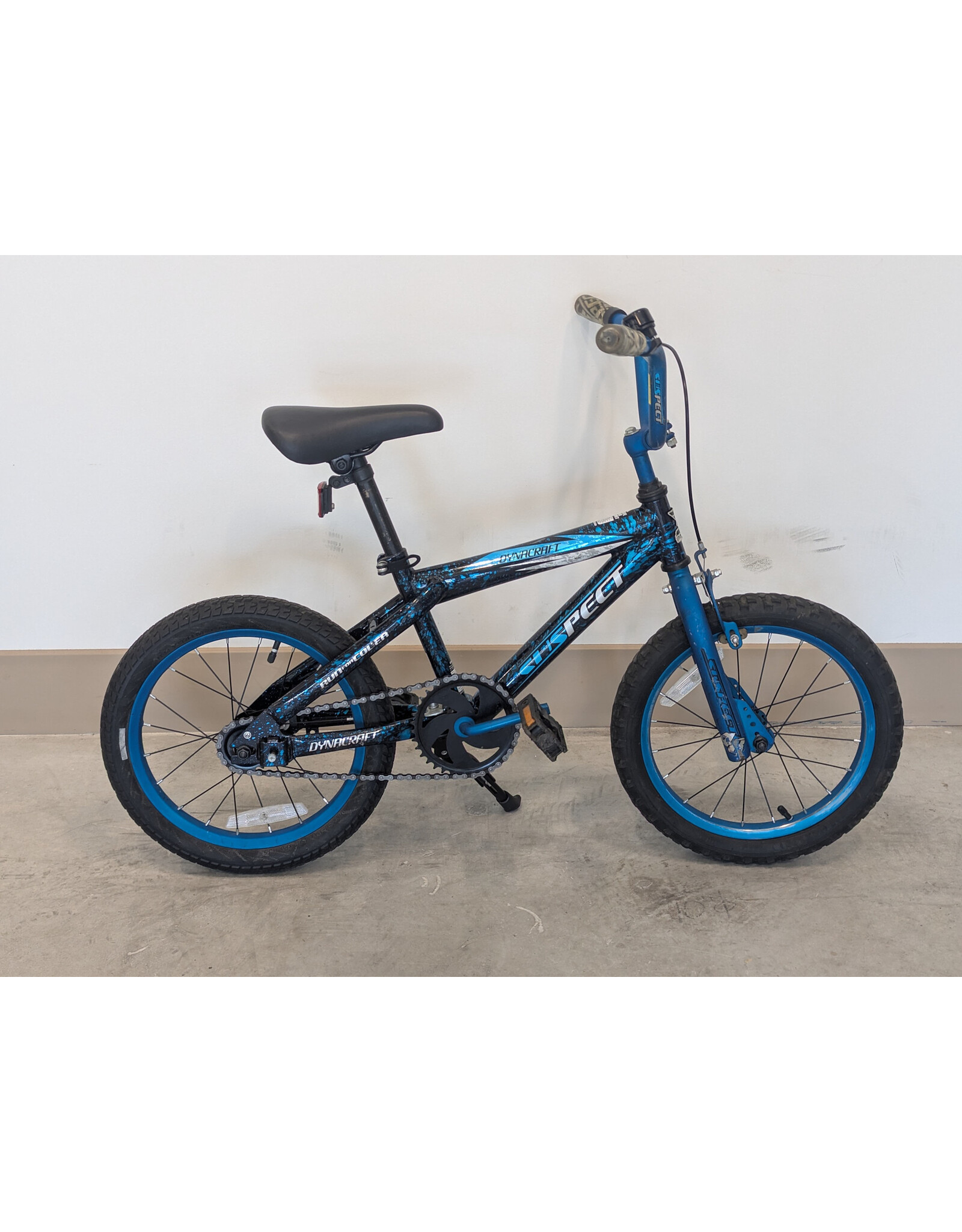 Dynacraft Dynacraft Suspect Black and Blue Kids Bike