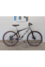 GT GT Avalanche 1.0 Disc Brake, Black/Silver/Red 16 Inches