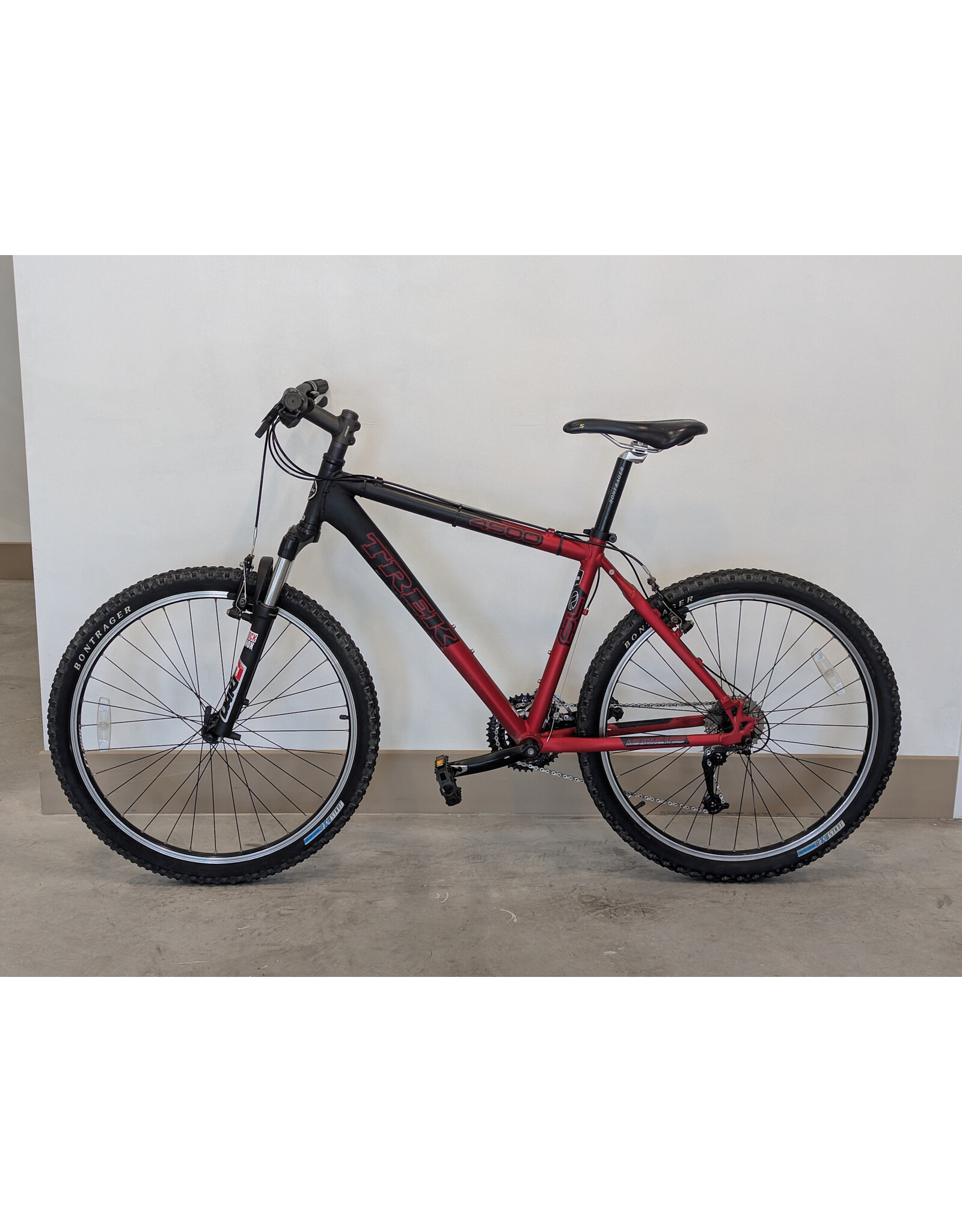 Trek Trek 4500, 18", Black/Red