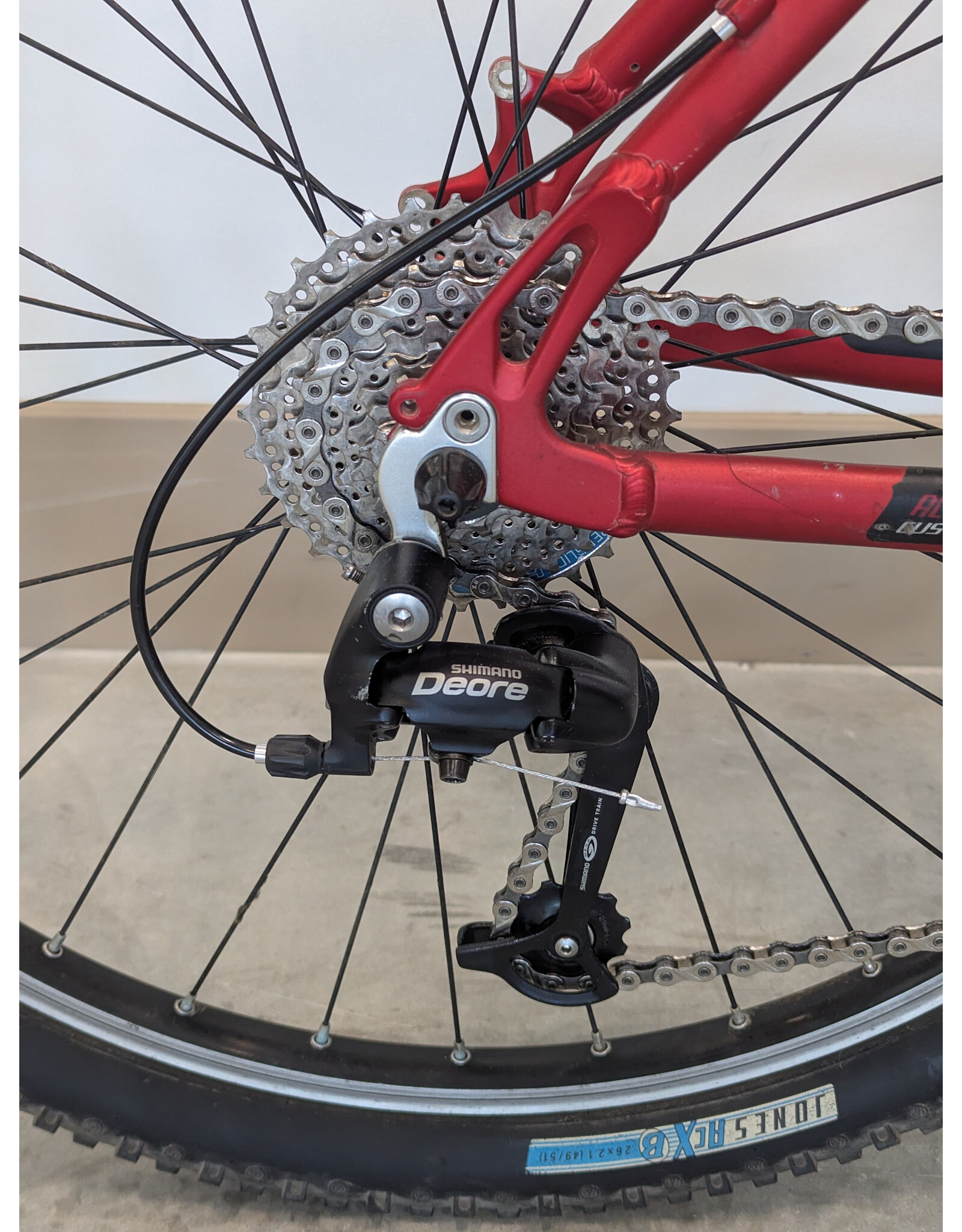 Trek Trek 4500, 18", Black/Red