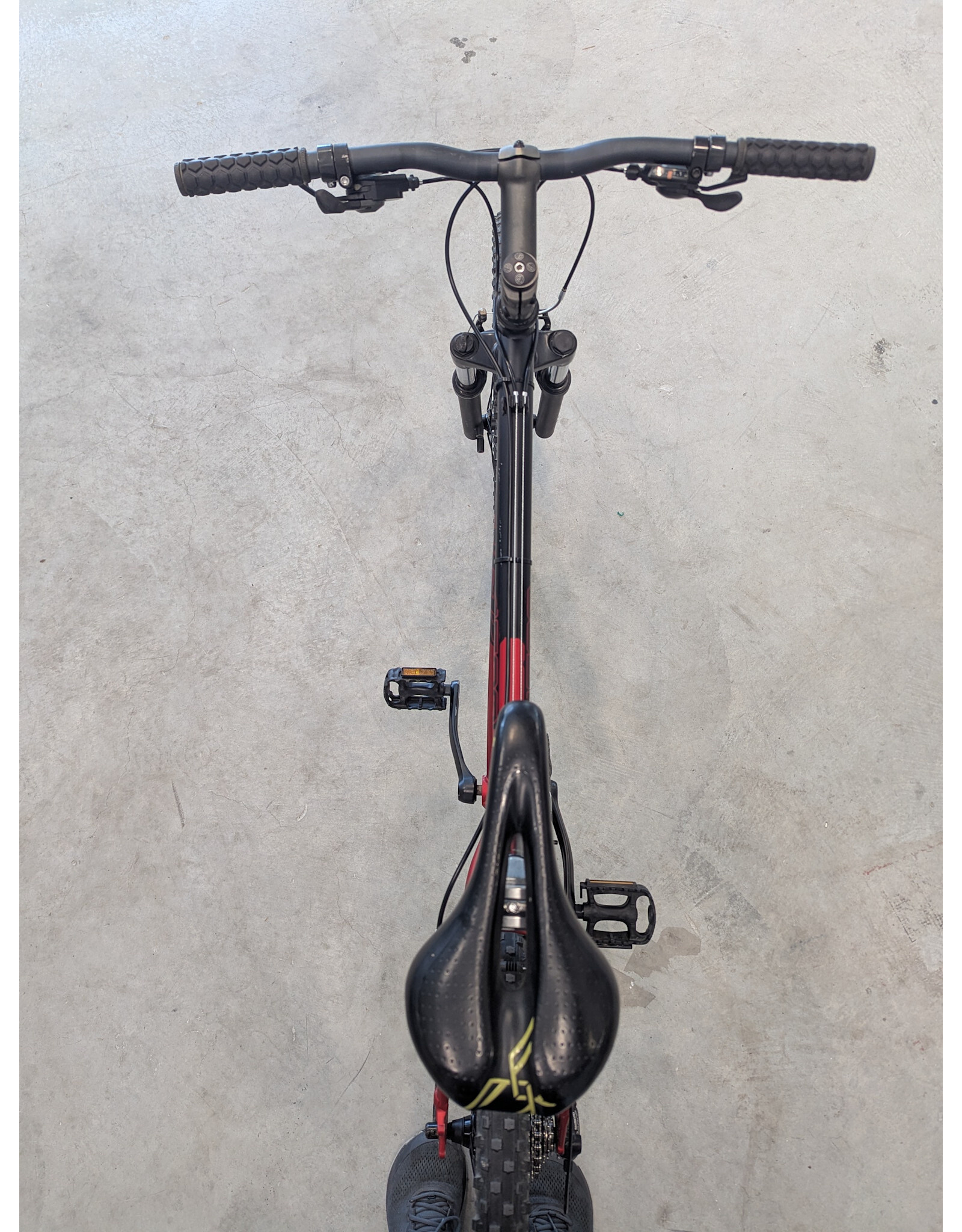 Trek Trek 4500, 18", Black/Red